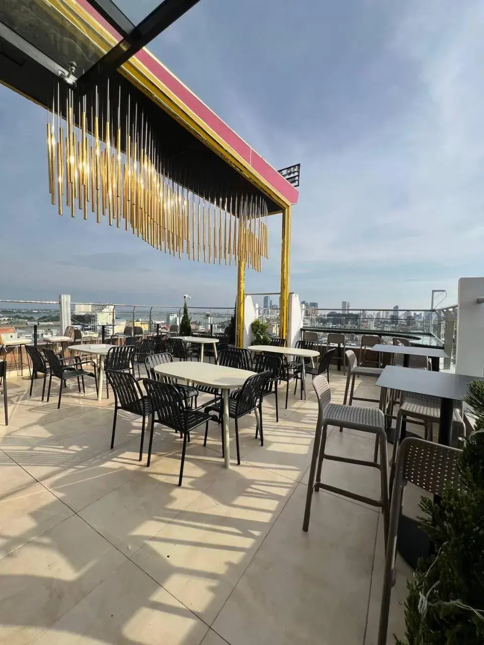 Restaurant/places to eat in Residence 110 (Hotel and Apartments) Restaurant/places to eat in Residence 110 (Hotel and Apartments)