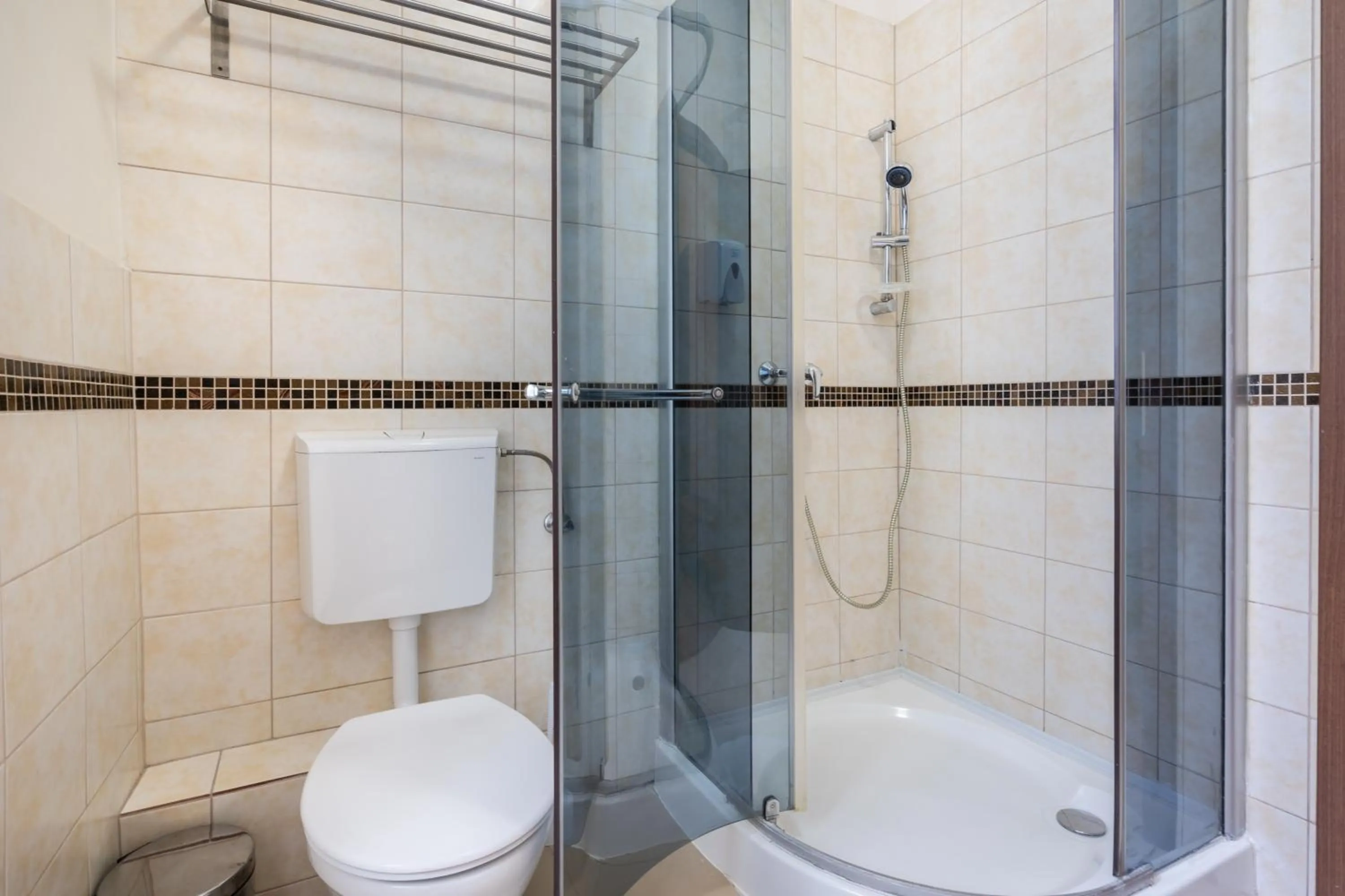 Shower in Elit Boutique Rooms- Best Location by BQA