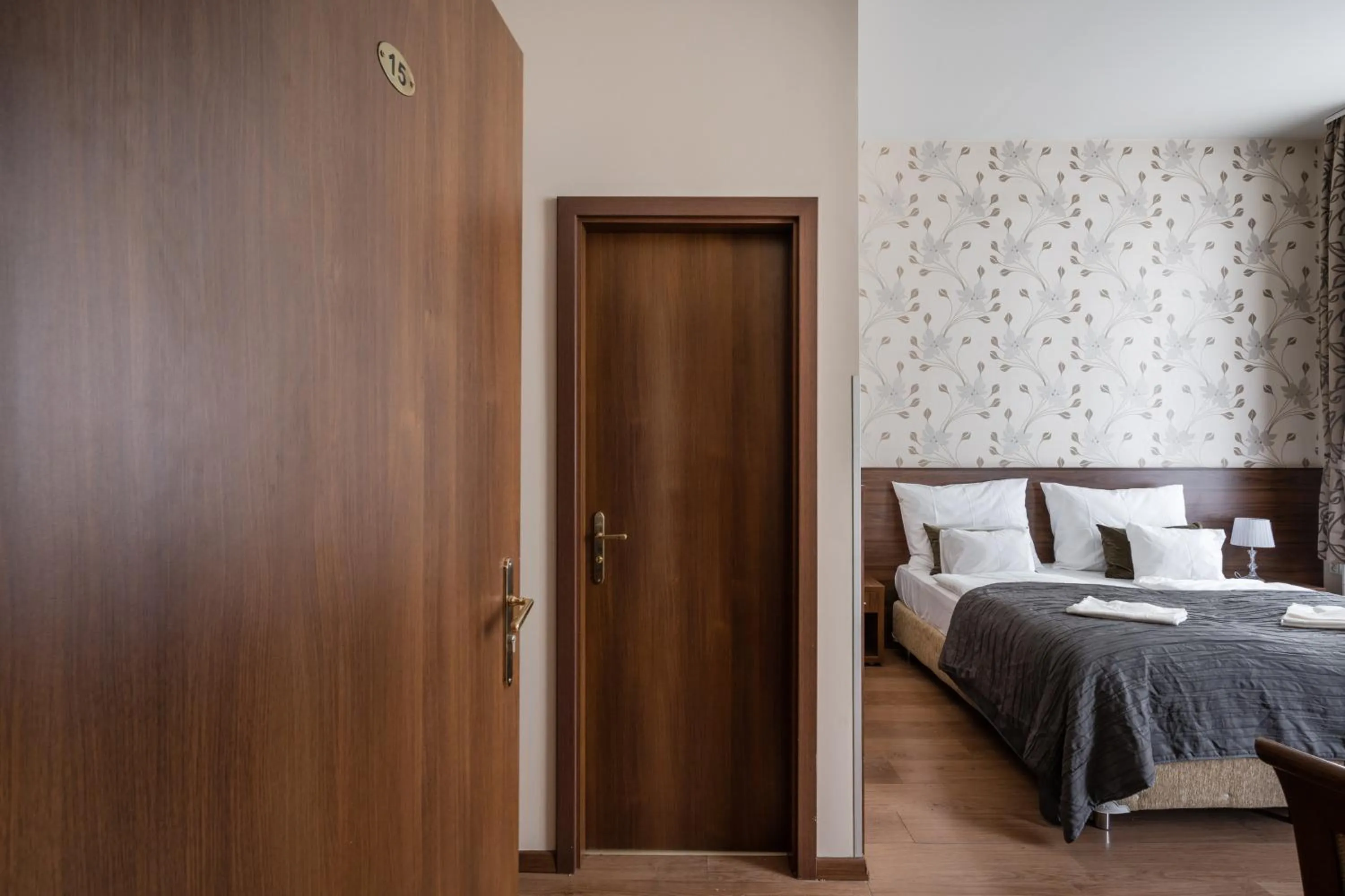 Bed in Elit Boutique Rooms- Best Location by BQA