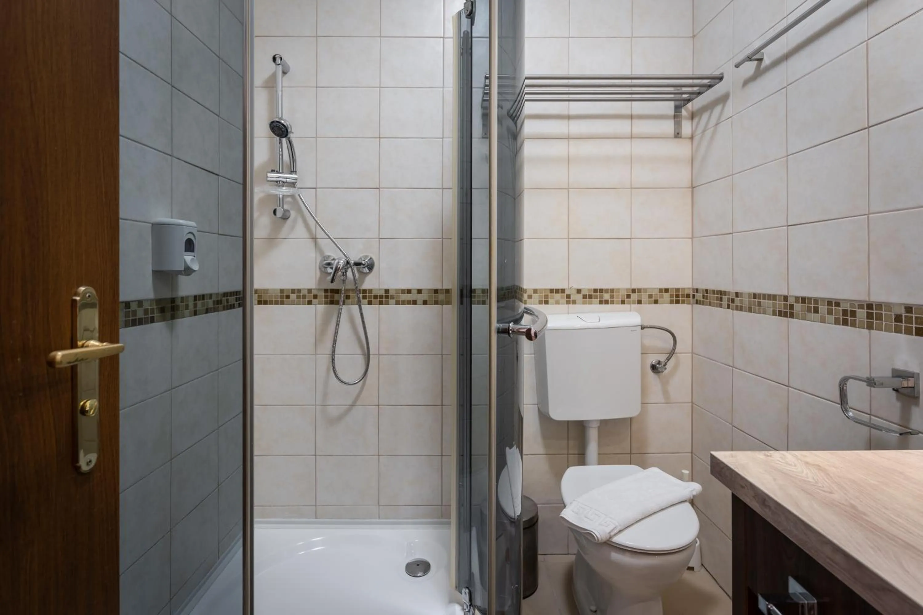 Shower in Elit Boutique Rooms- Best Location by BQA