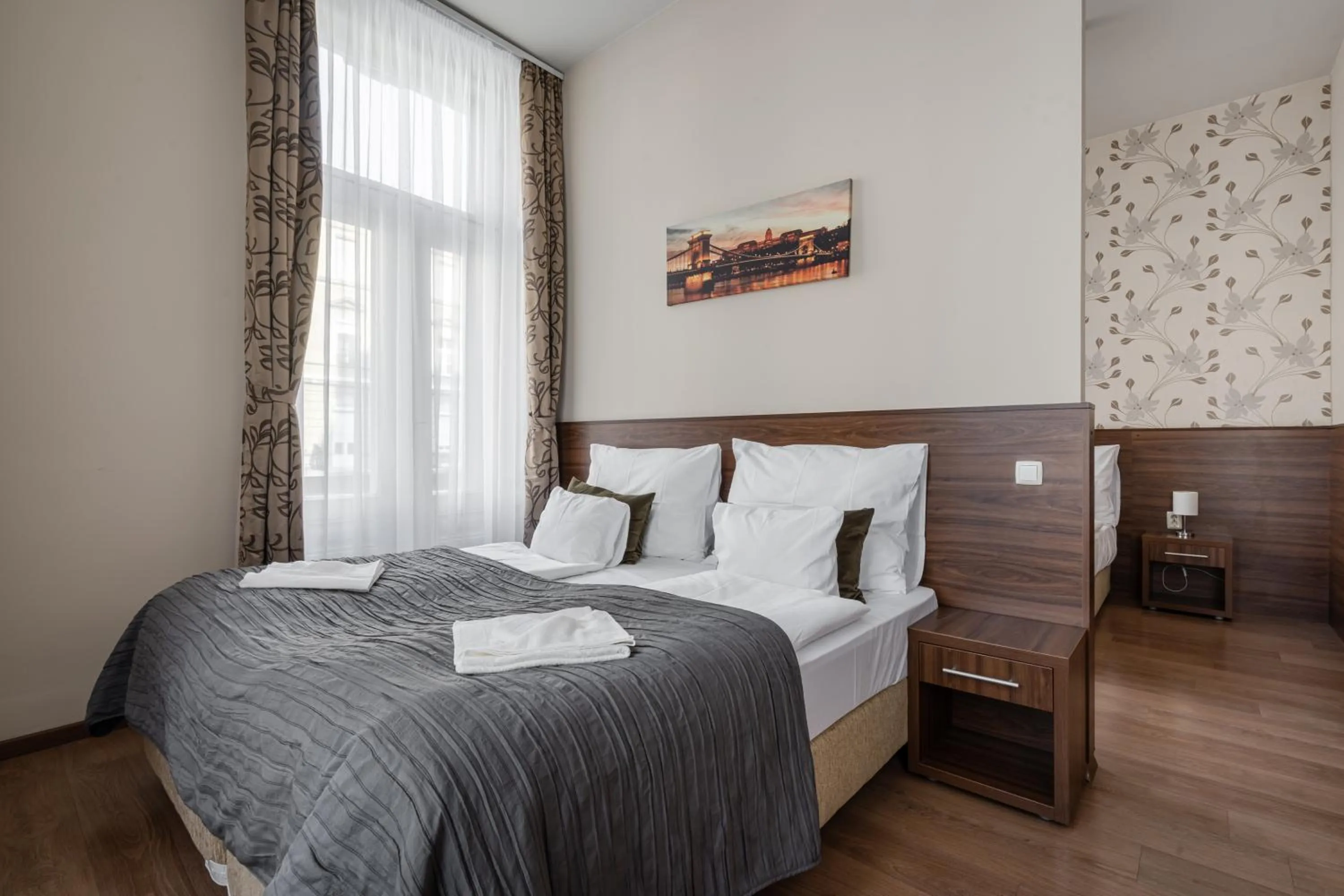 Bed in Elit Boutique Rooms- Best Location by BQA