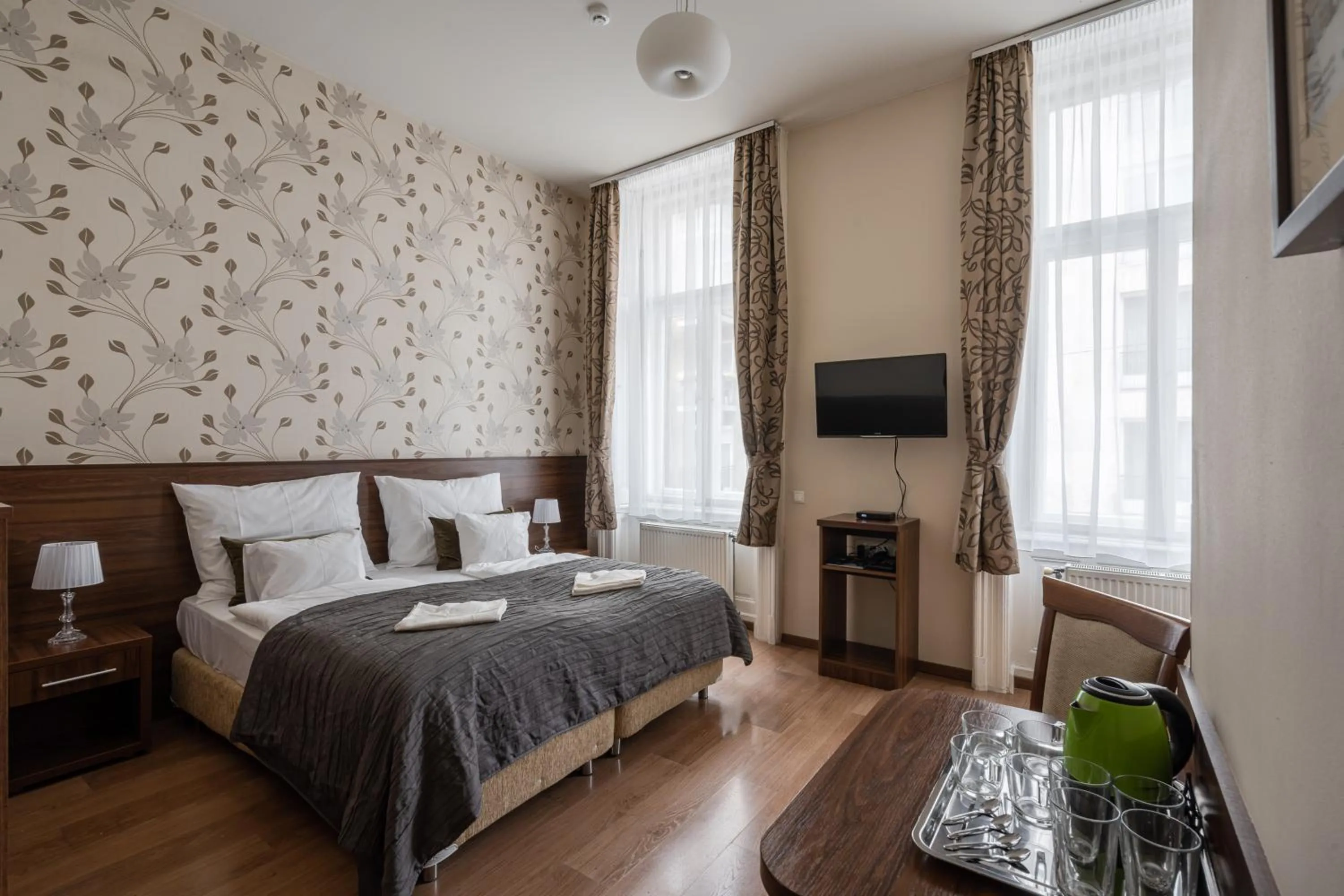 Bed in Elit Boutique Rooms- Best Location by BQA