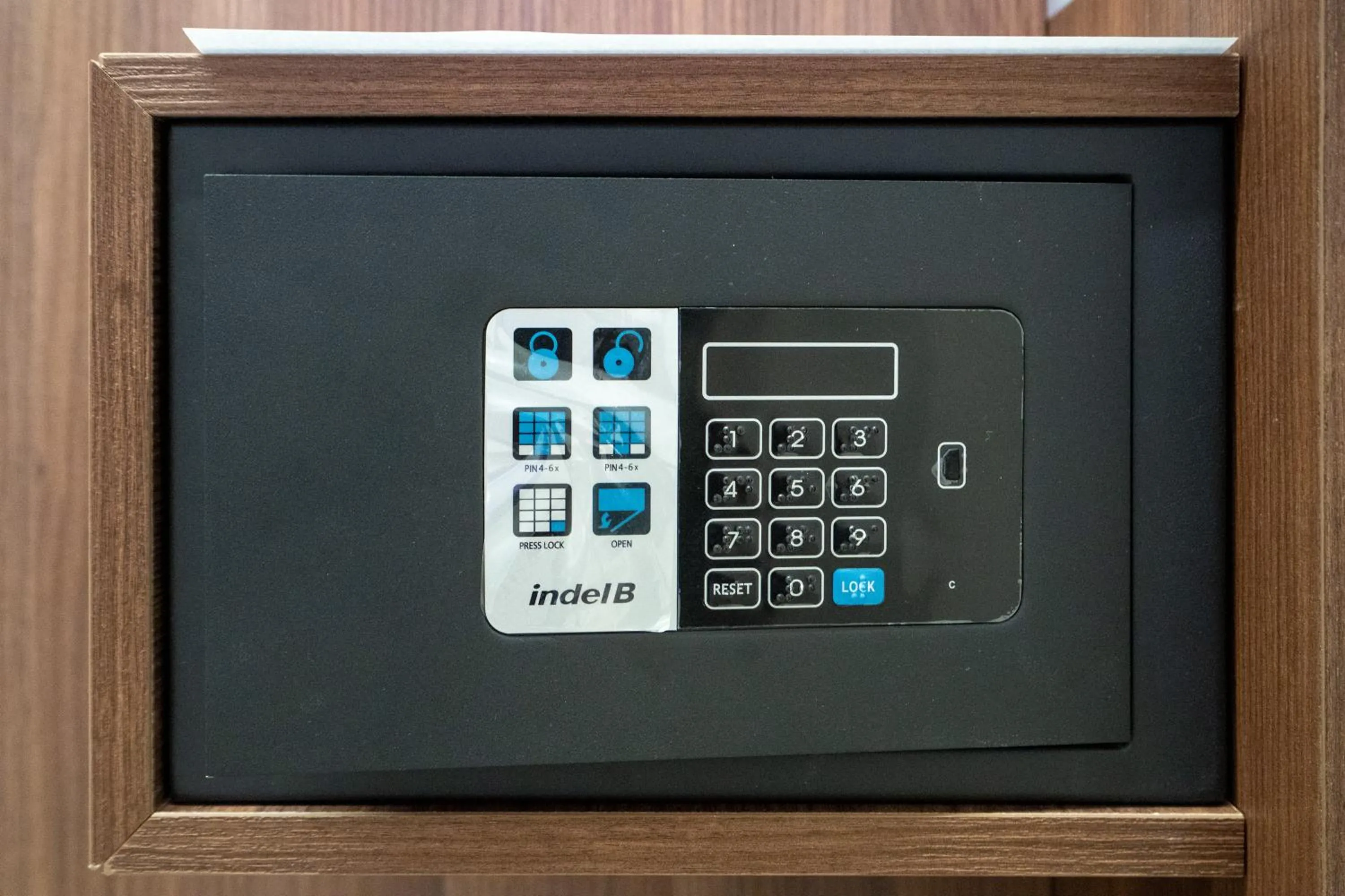 safe in Profumi di Primavera Luxury Rooms & Suite