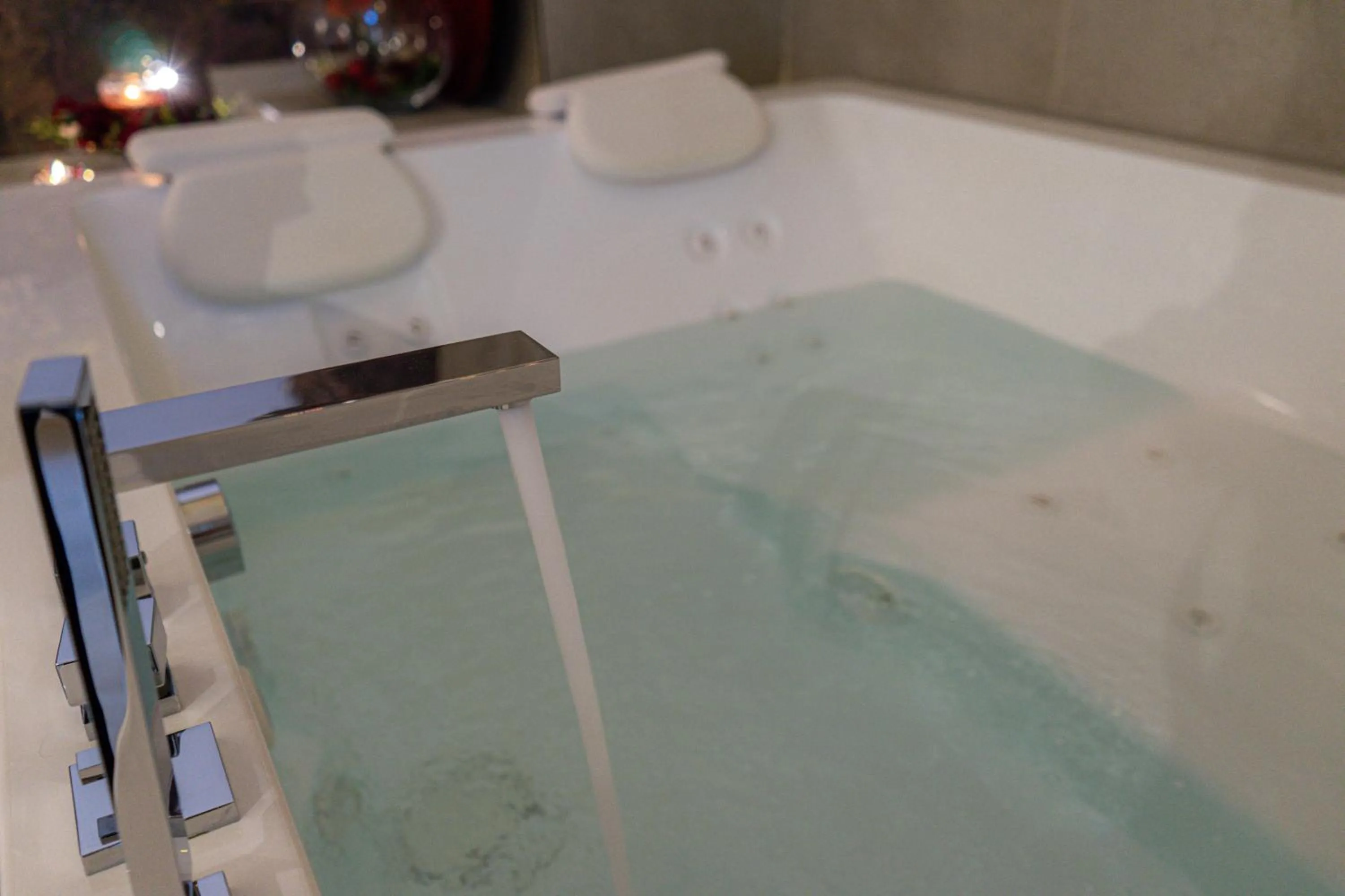 Hot Tub in Profumi di Primavera Luxury Rooms & Suite