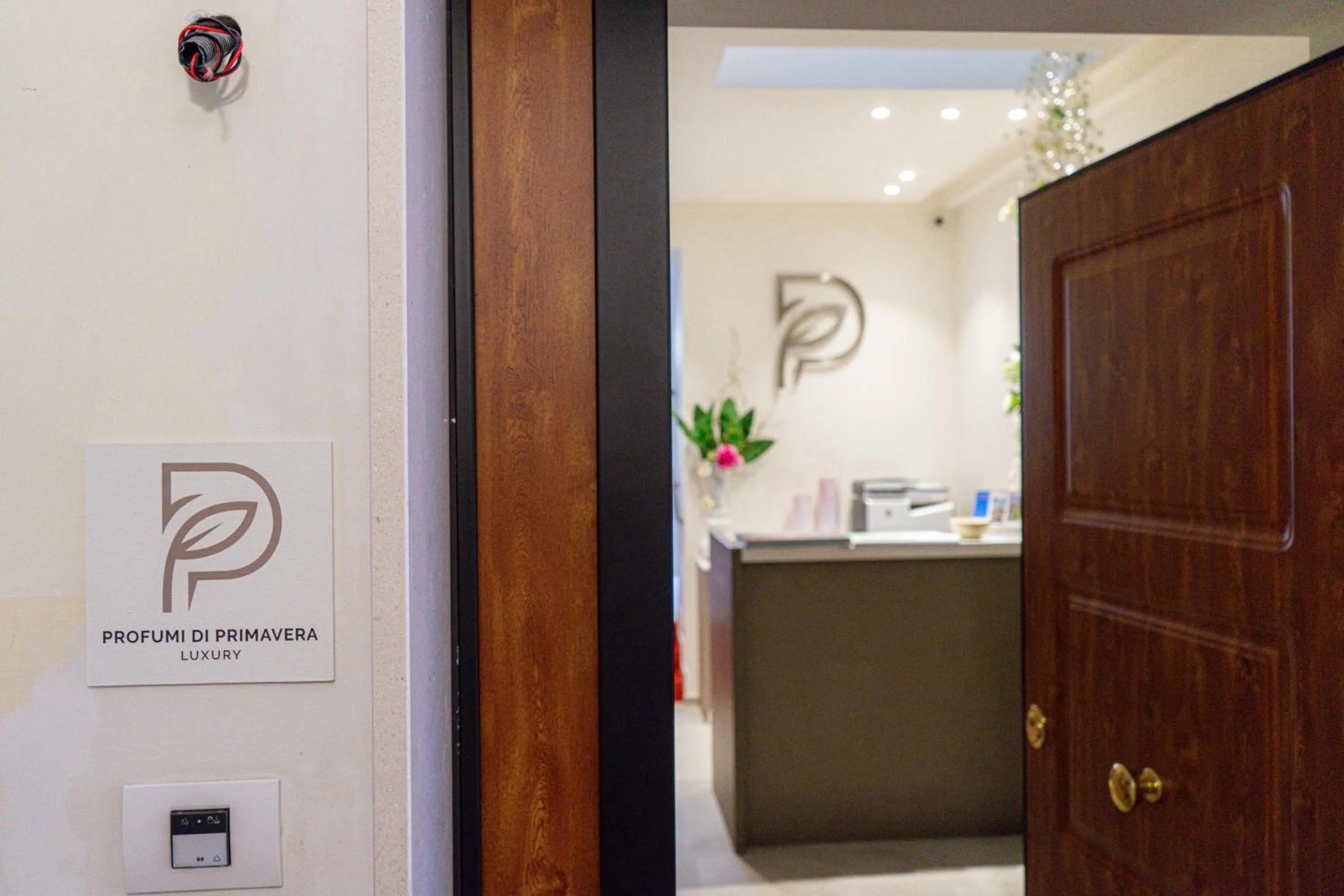 Logo/Certificate/Sign in Profumi di Primavera Luxury Rooms & Suite
