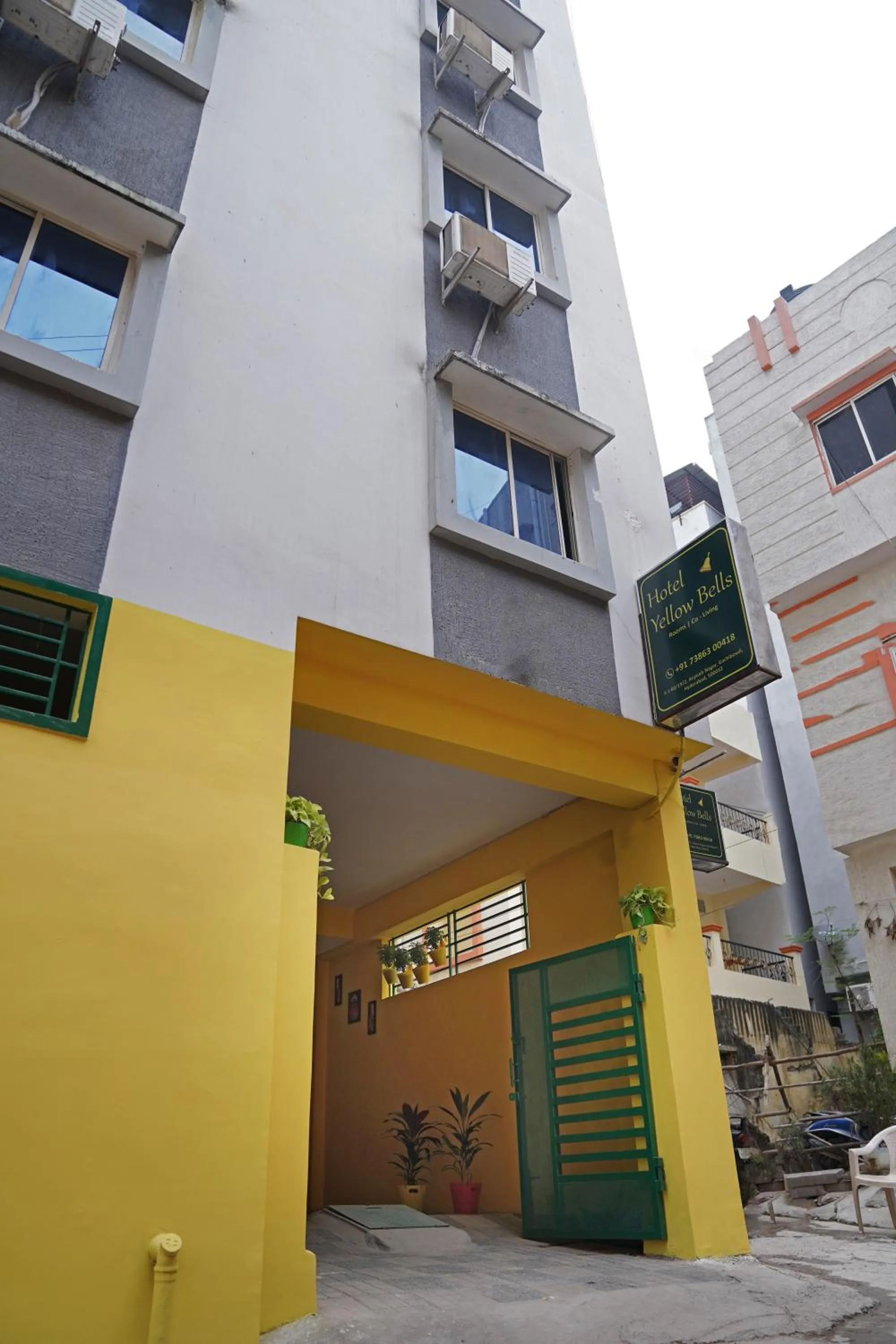 Property building in Hotel Yellow Bells