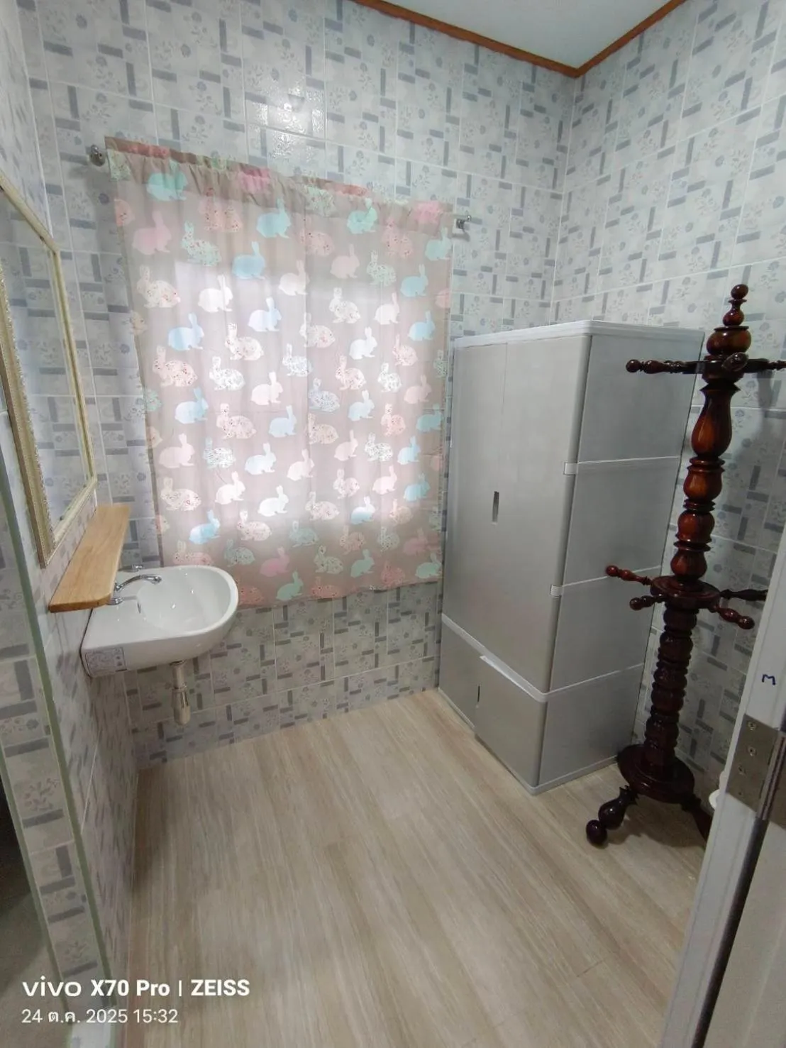 wardrobe in Da-Kanda Boutique