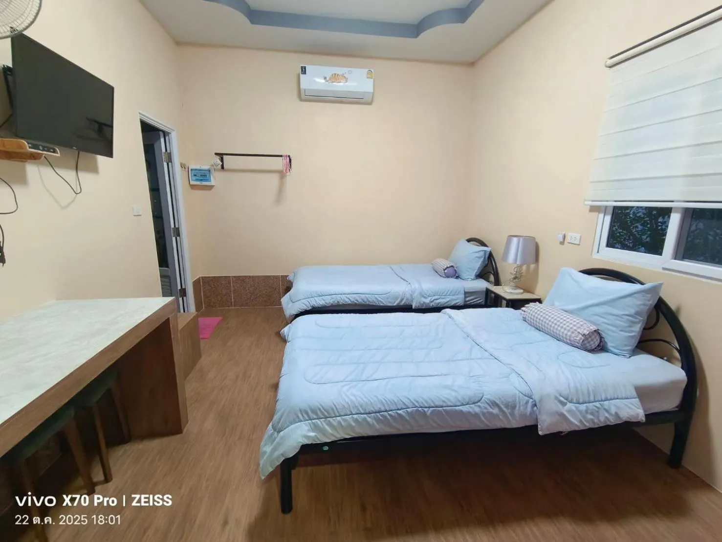 Bedroom, Bed in Da-Kanda Boutique