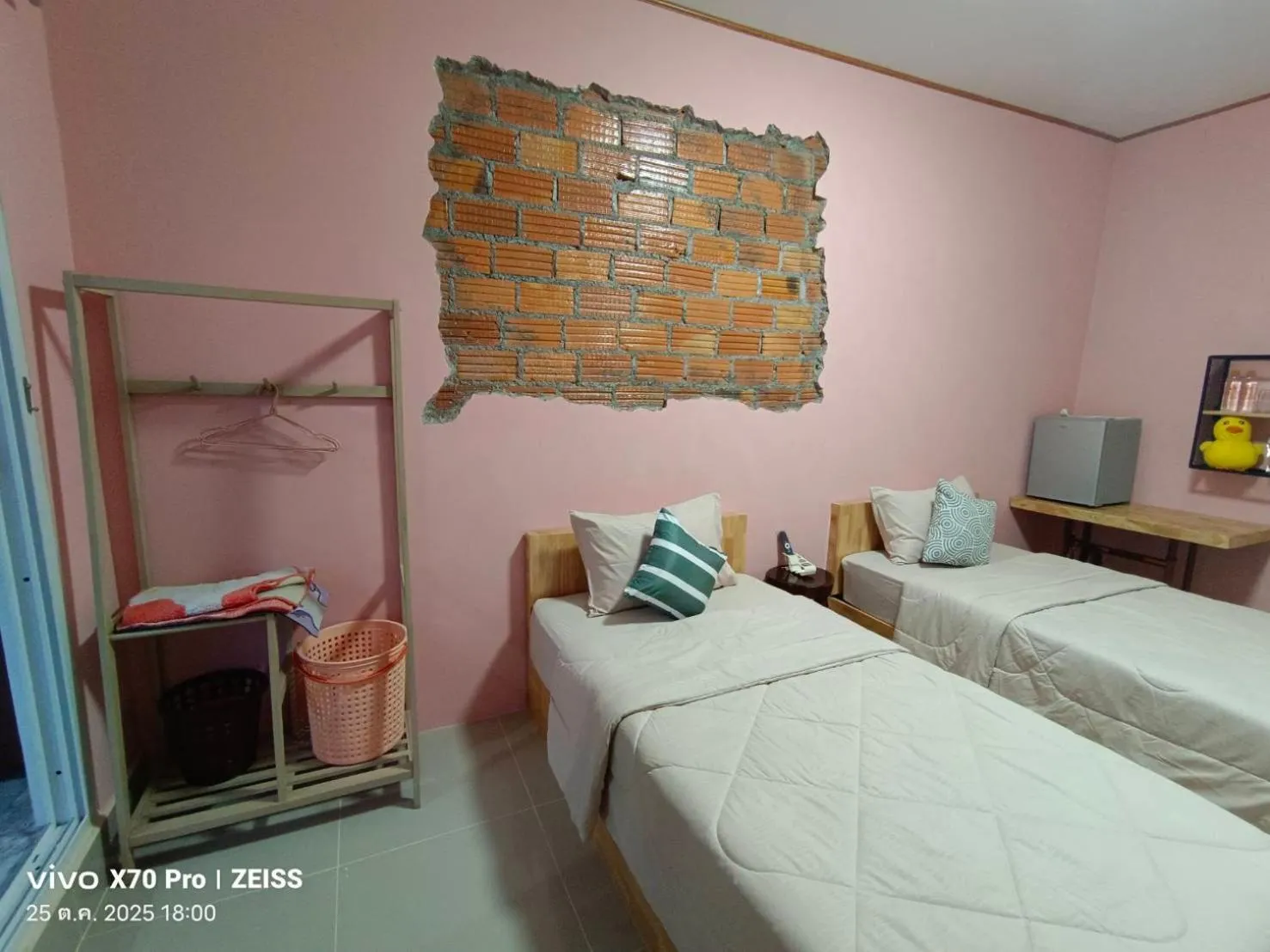 Bedroom, Bed in Da-Kanda Boutique