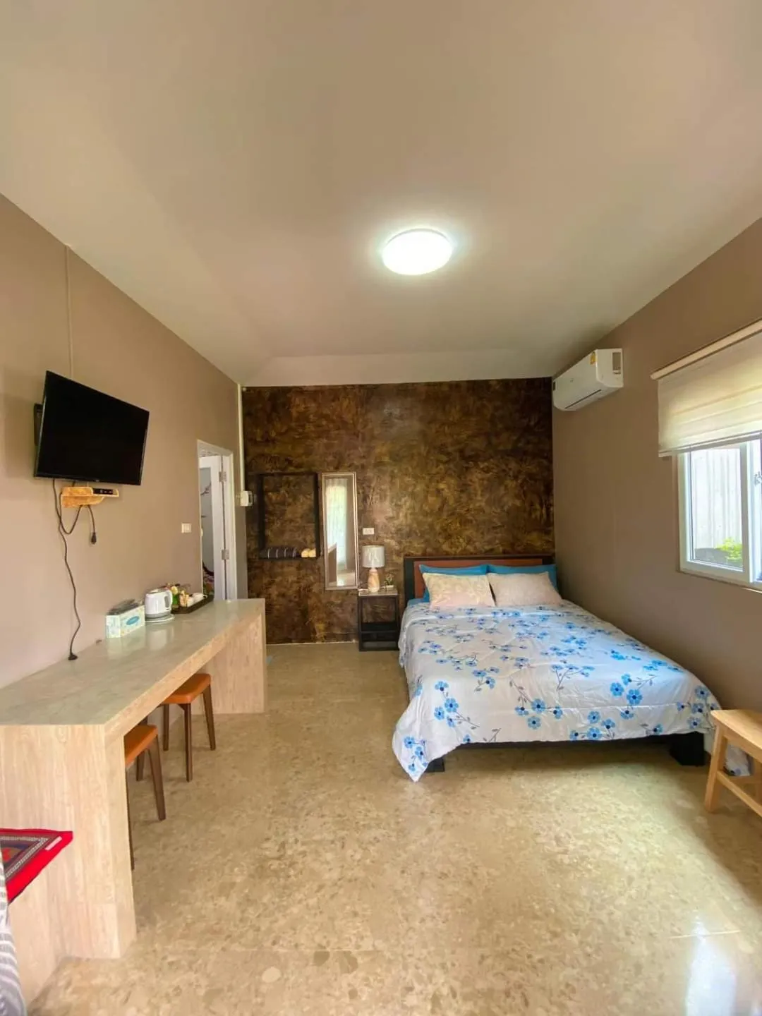 Bedroom, Bed in Da-Kanda Boutique