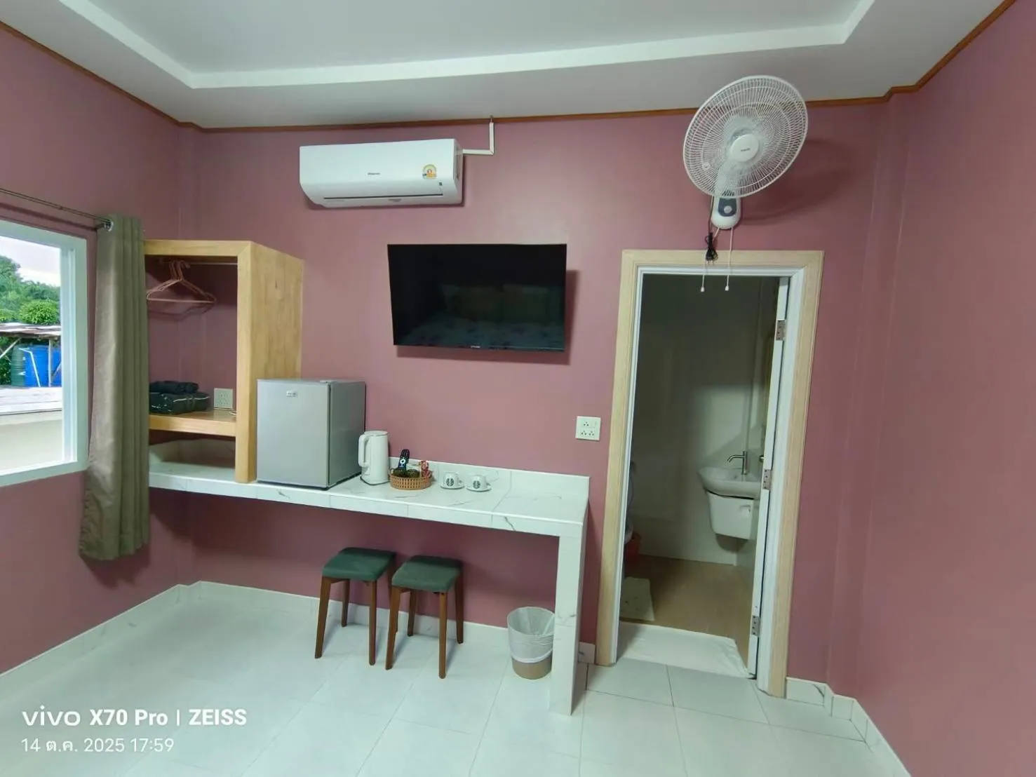 TV and multimedia in Da-Kanda Boutique