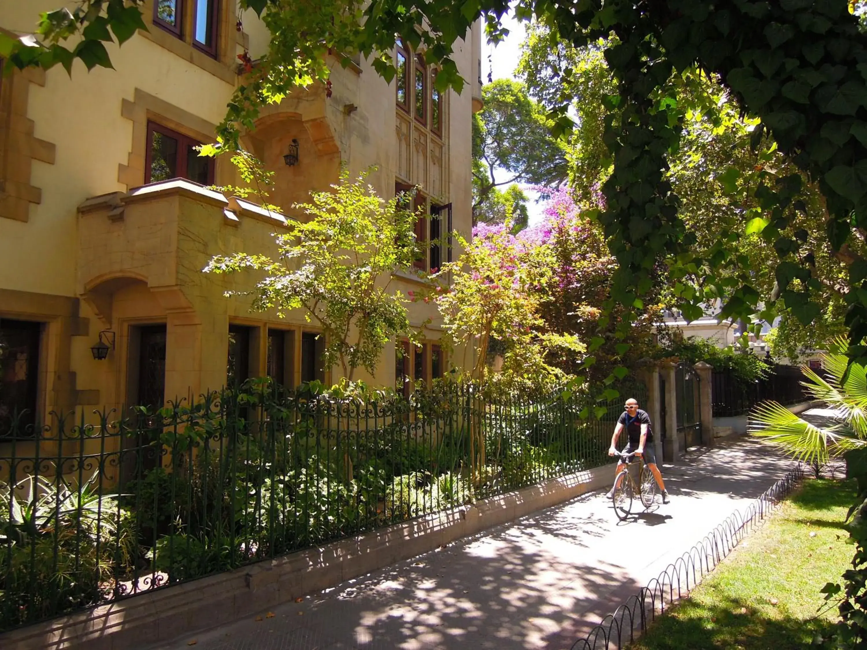 Facade/entrance in Hostal Rio Amazonas Facade/entrance in Hostal Rio Amazonas