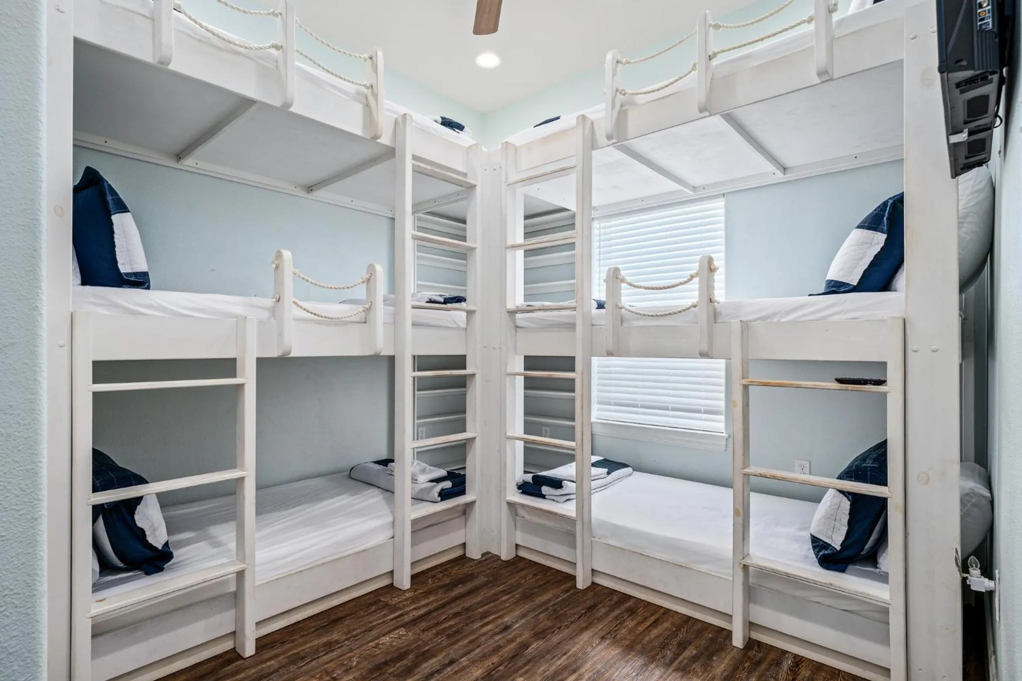 Property building, Bed in Barnacle House