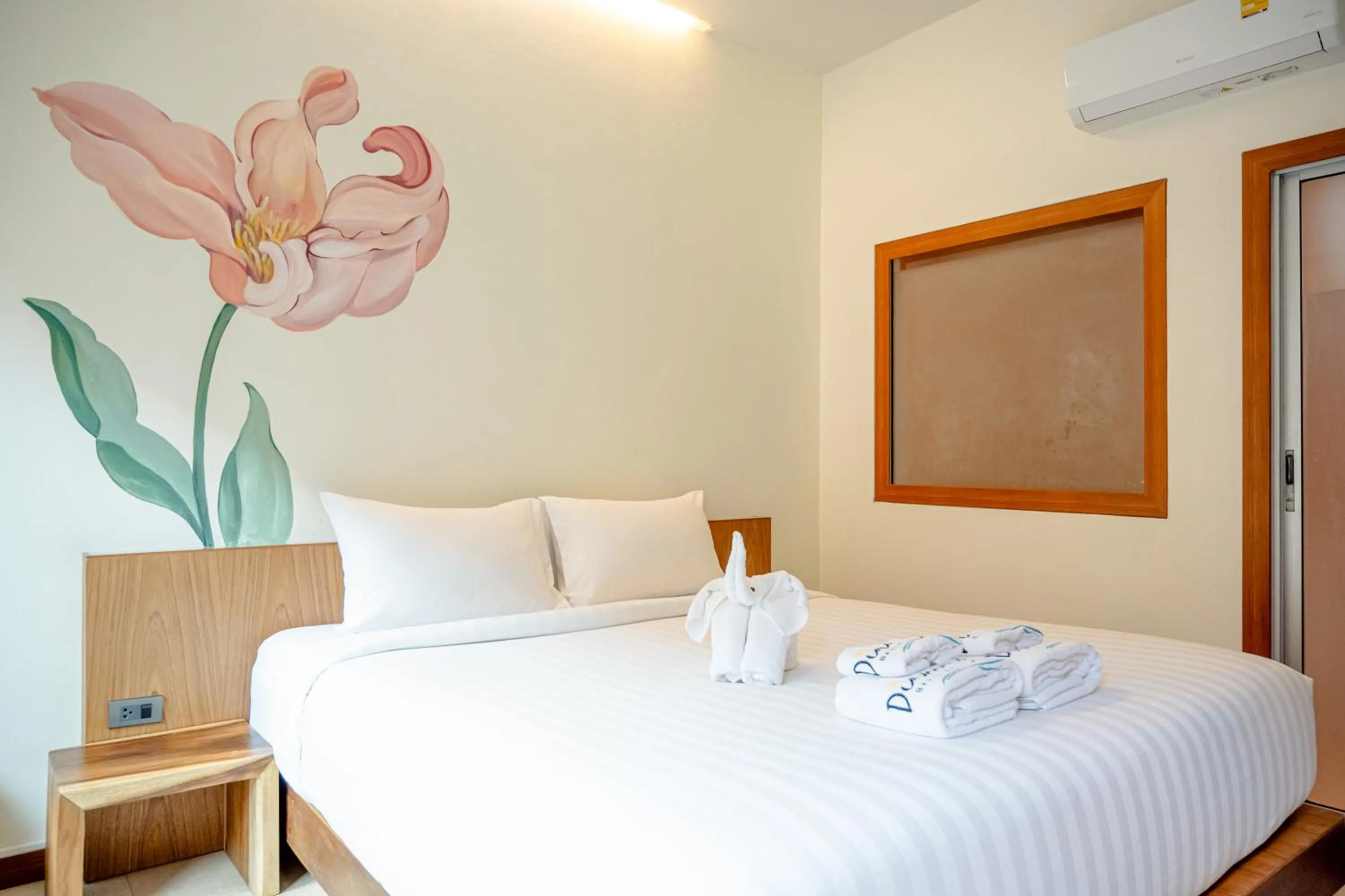 Bed in Diamond Beach Resort