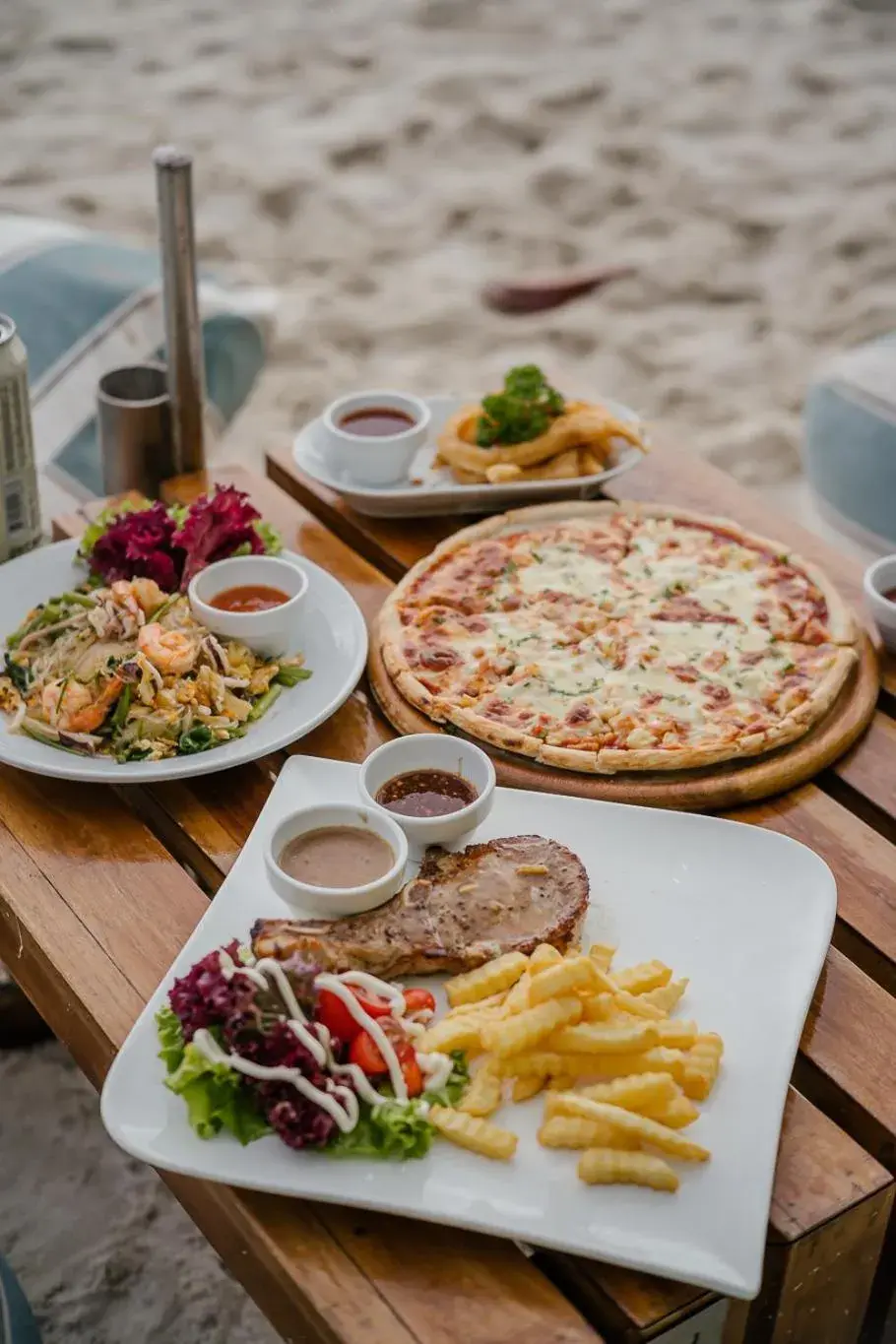Restaurant/places to eat in Diamond Beach Resort Restaurant/places to eat in Diamond Beach Resort