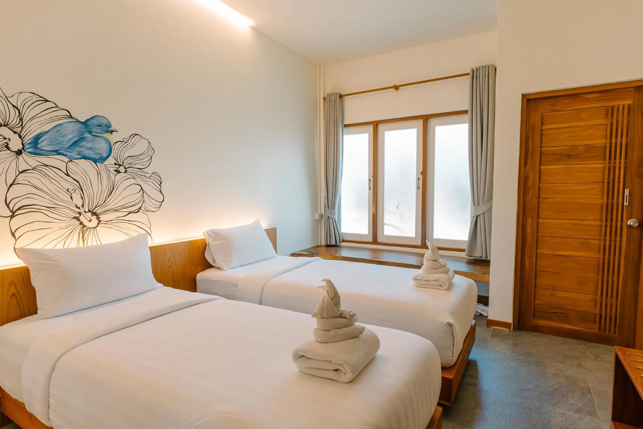 Photo of the whole room, Bed in Diamond Beach Resort