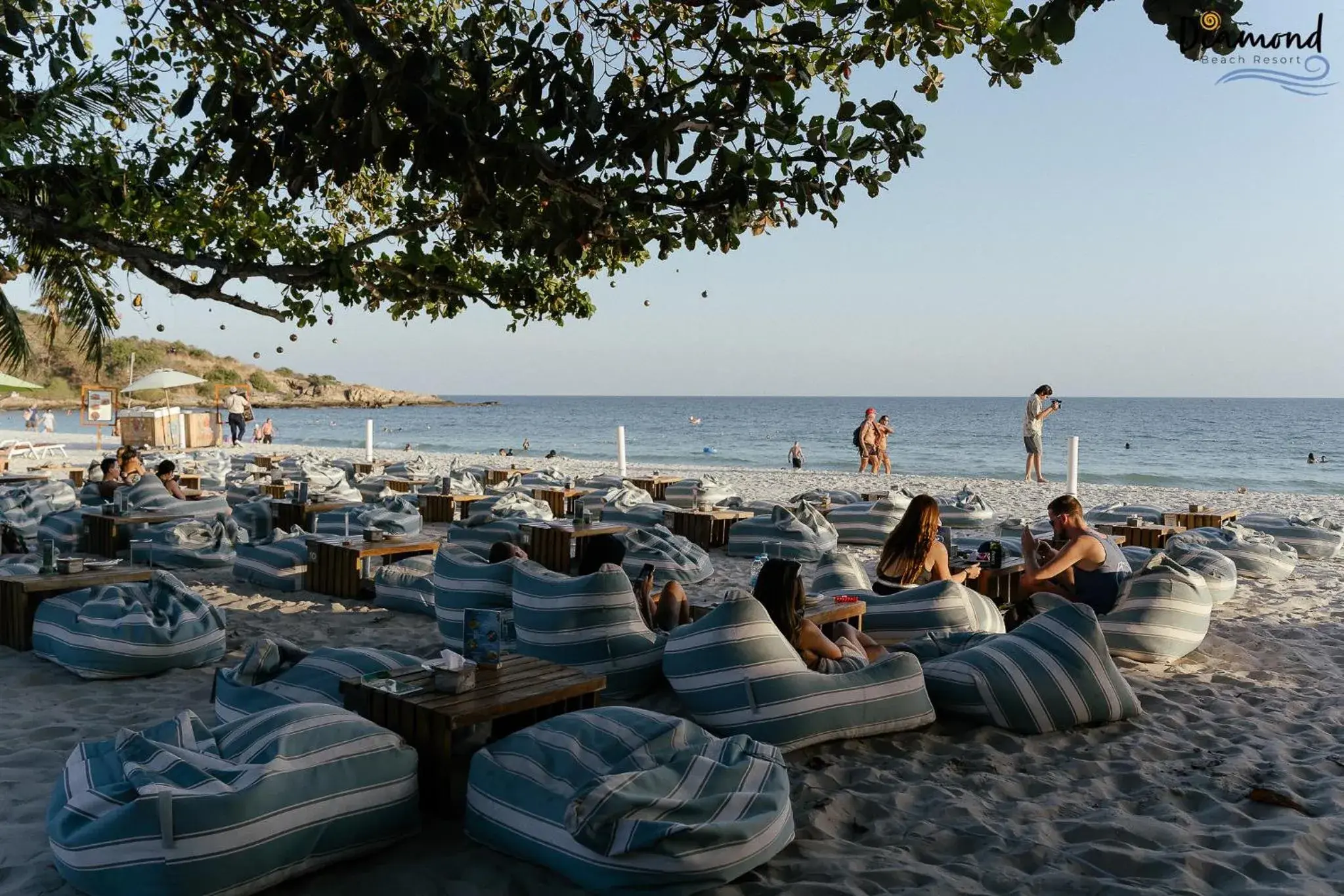 Lounge or bar in Diamond Beach Resort Lounge or bar in Diamond Beach Resort