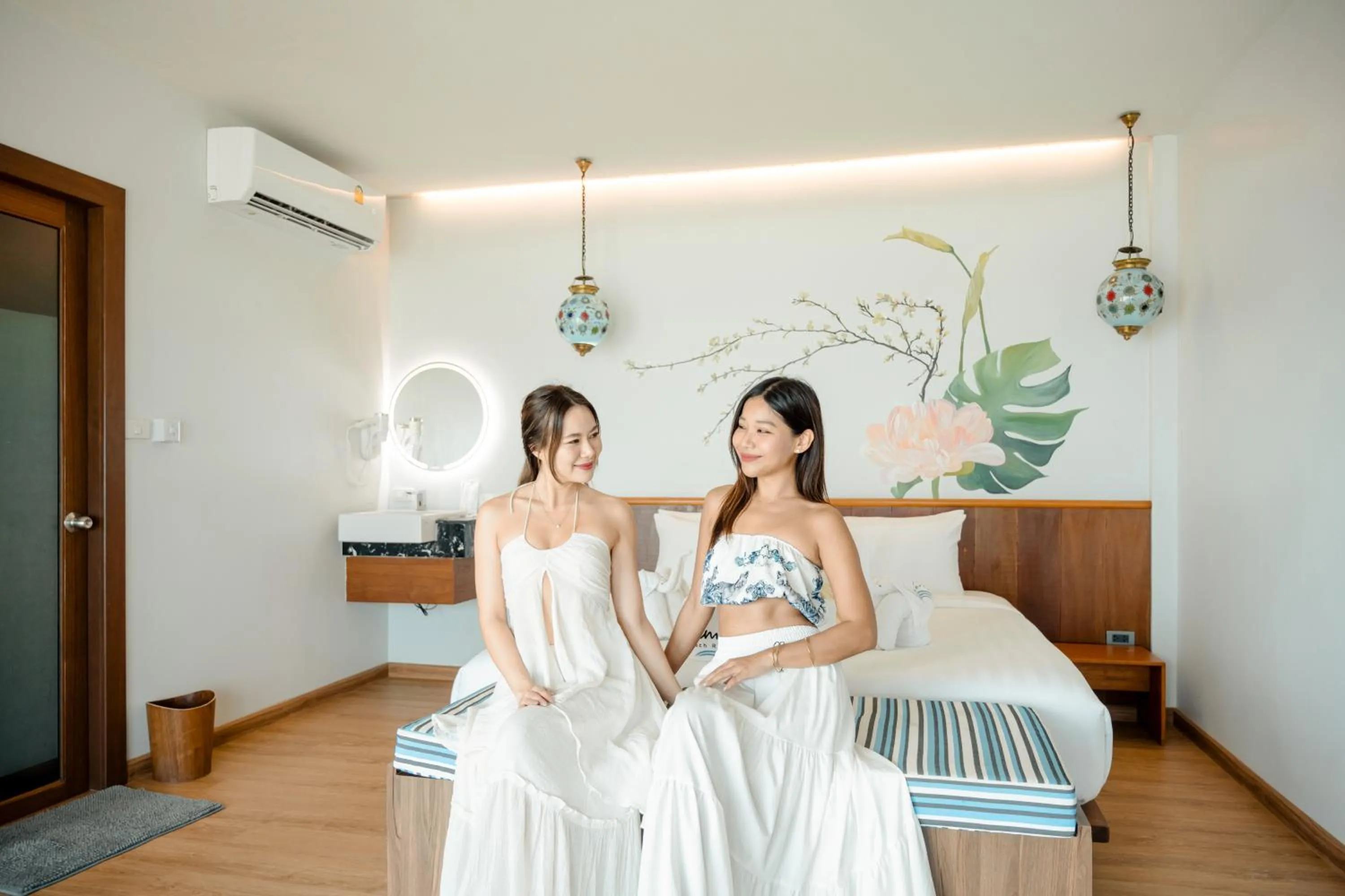 Bed in Diamond Beach Resort