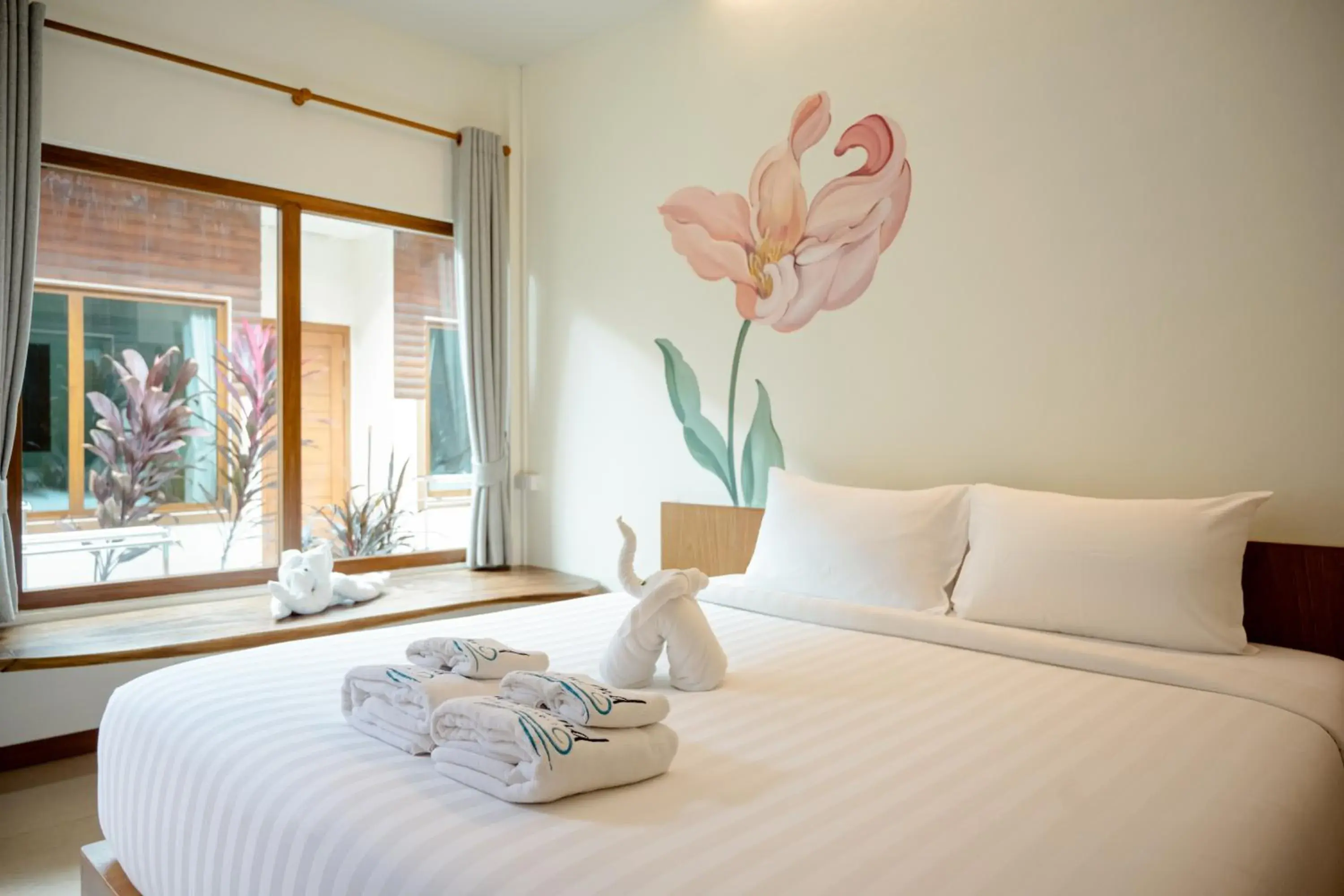 View (from property/room), Bed in Diamond Beach Resort View (from property/room), Bed in Diamond Beach Resort