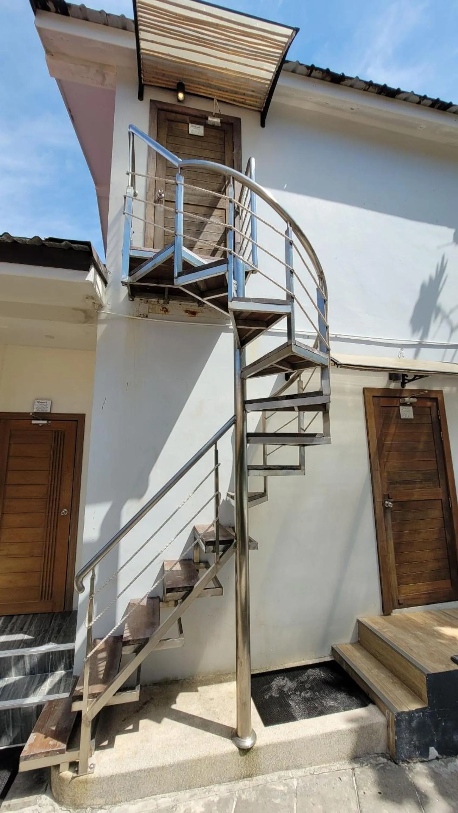 Text overlay in Diamond Beach Resort