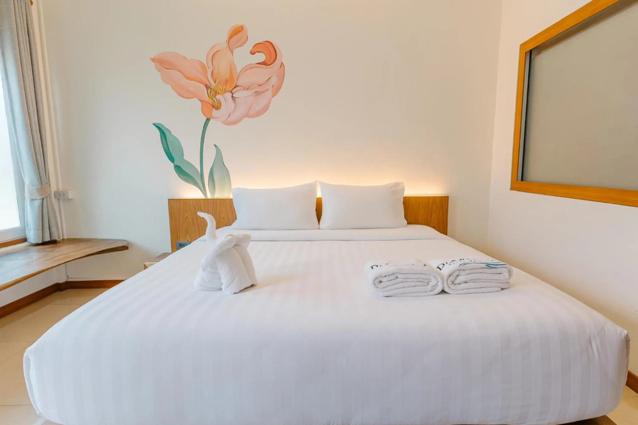 Bed in Diamond Beach Resort