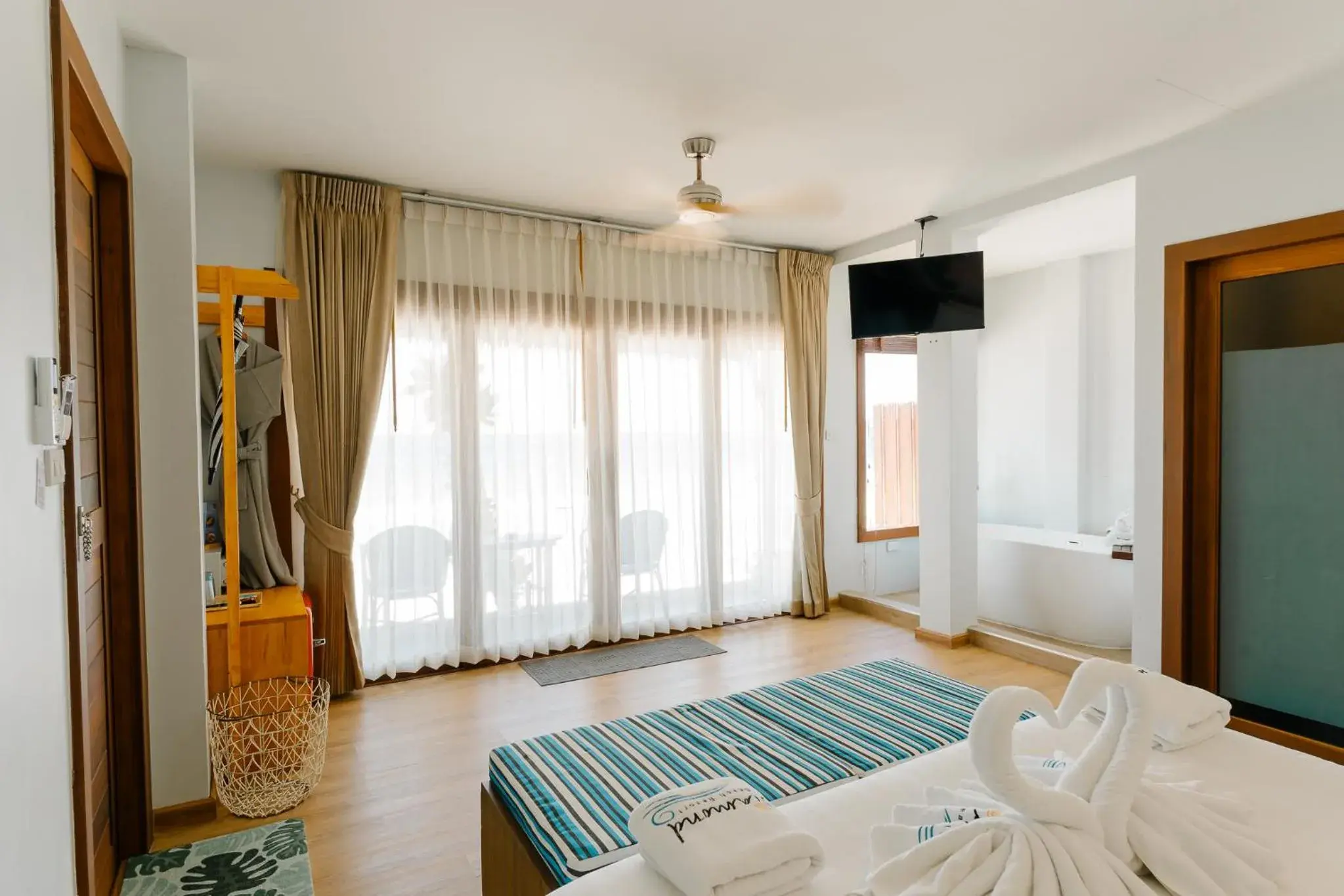 Sea view, Bed in Diamond Beach Resort Sea view, Bed in Diamond Beach Resort