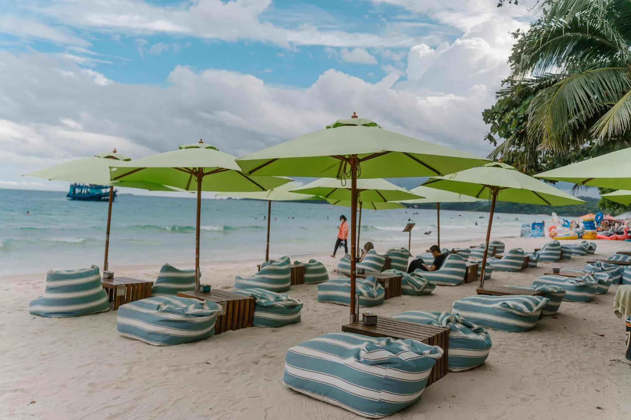 Day in Diamond Beach Resort