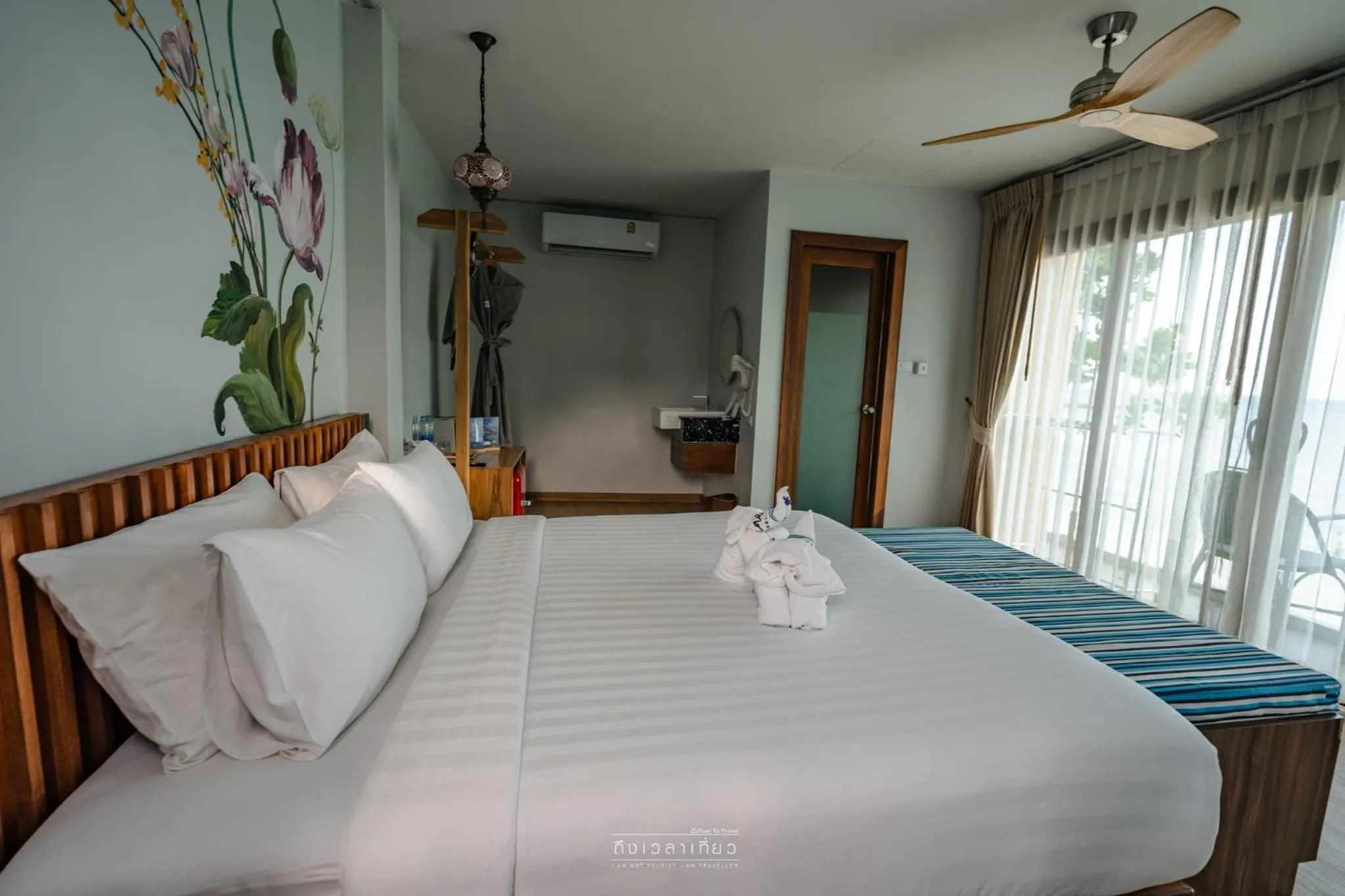 Photo of the whole room, Bed in Diamond Beach Resort