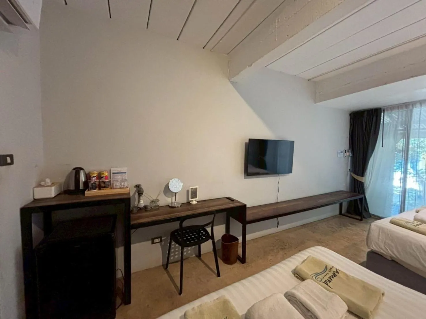 Area and facilities, Bed in Diamond Beach Resort