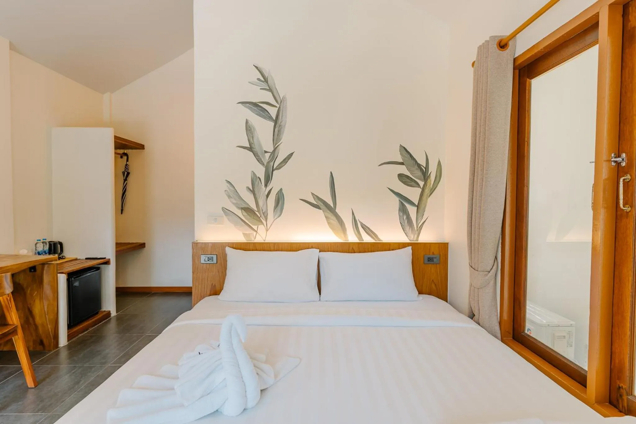 Bed in Diamond Beach Resort