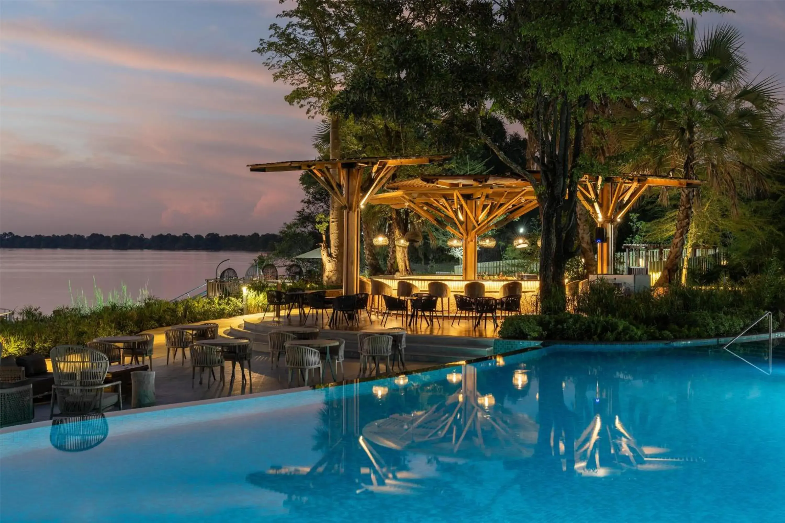 Lounge or bar in Radisson Blu Mosi-oa-Tunya Livingstone Resort Lounge or bar in Radisson Blu Mosi-oa-Tunya Livingstone Resort