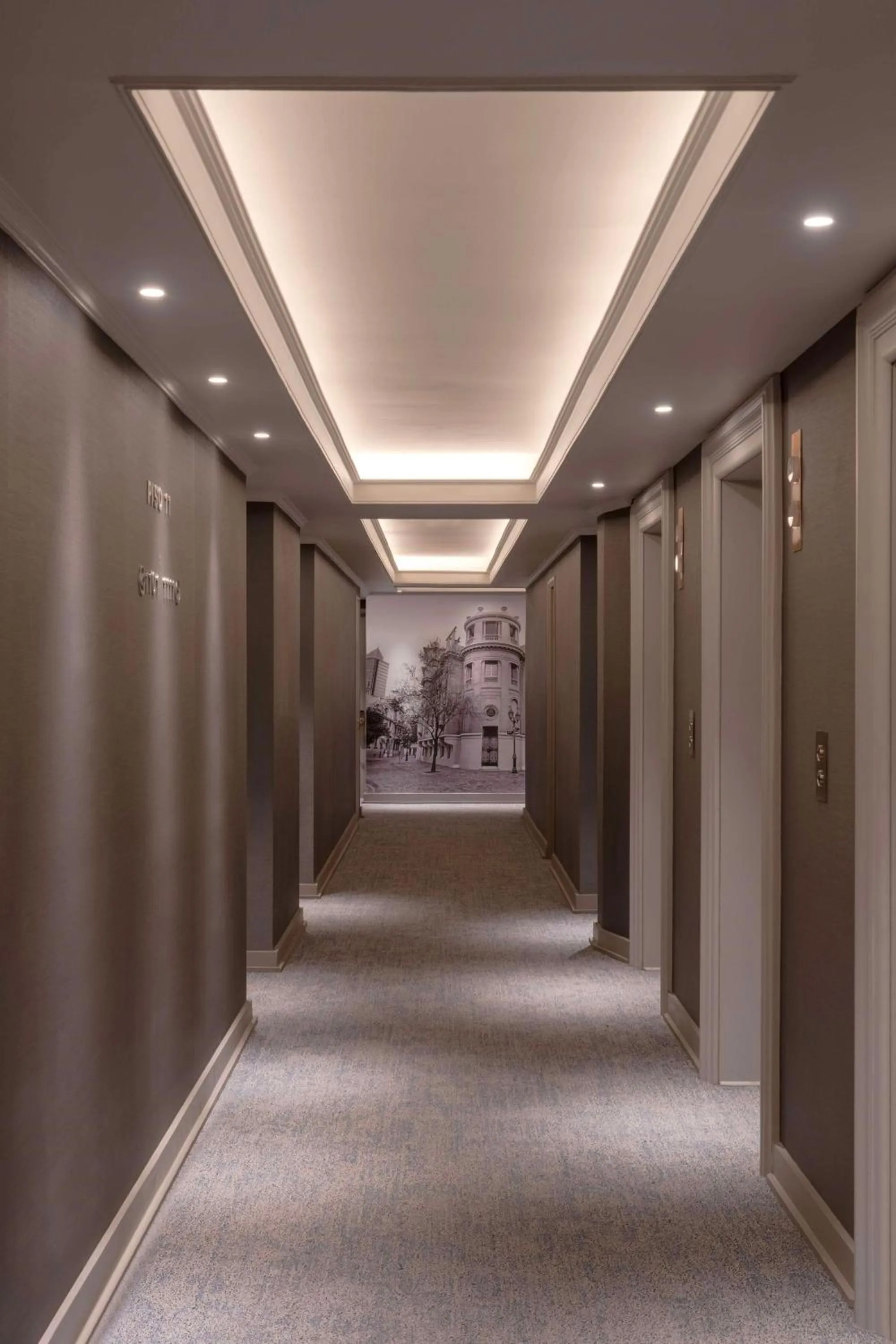 Property building in NH Ciudad de Santiago