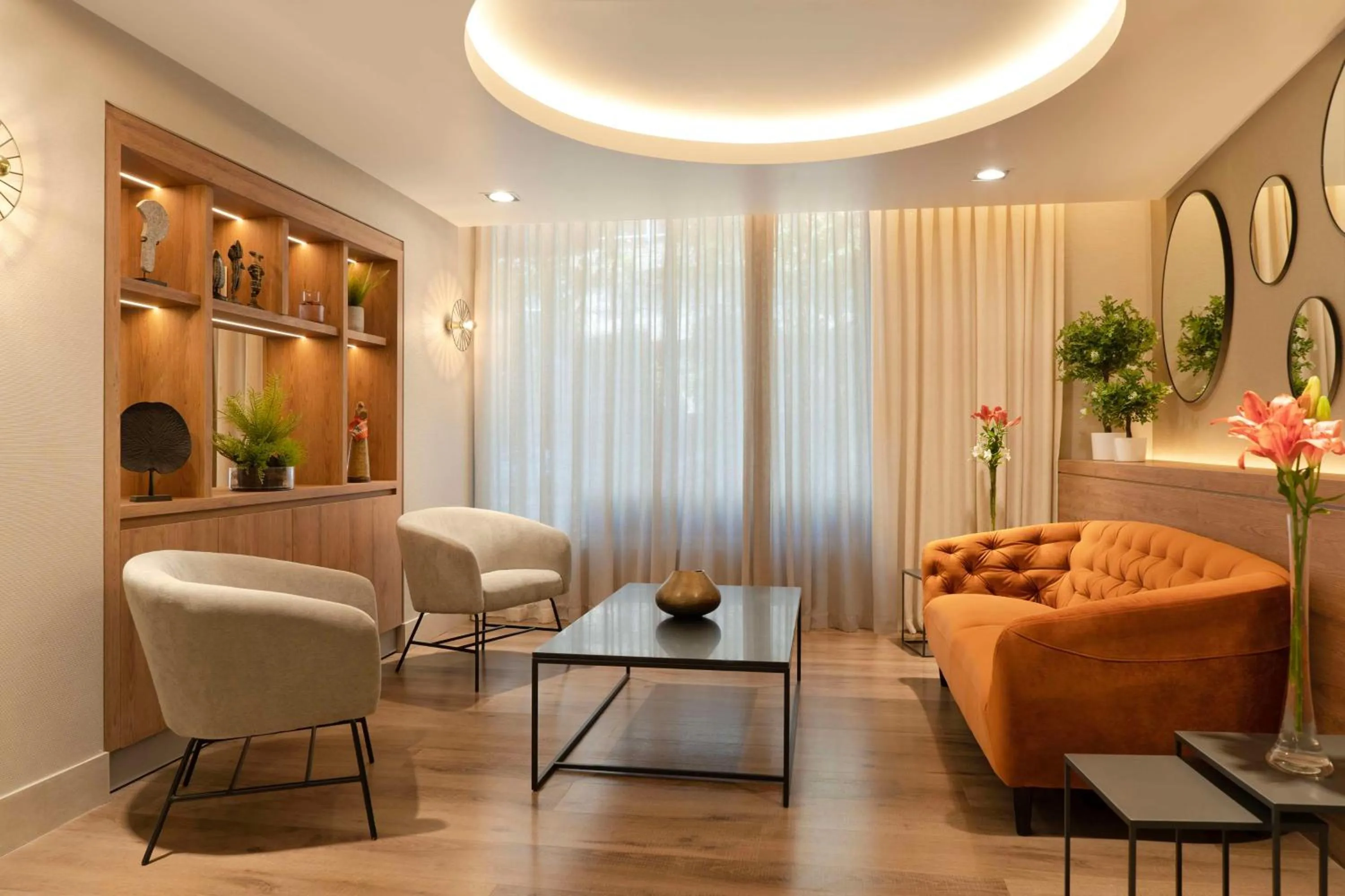 Lobby or reception in NH Ciudad de Santiago