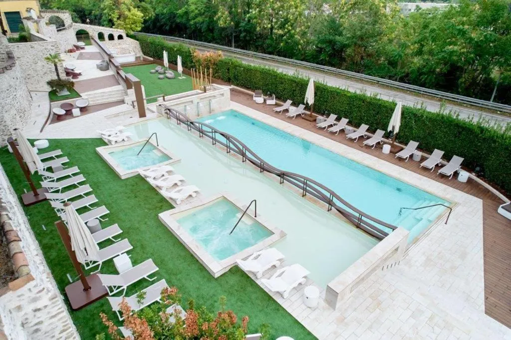 Swimming pool in Hotel Corte dei Tini