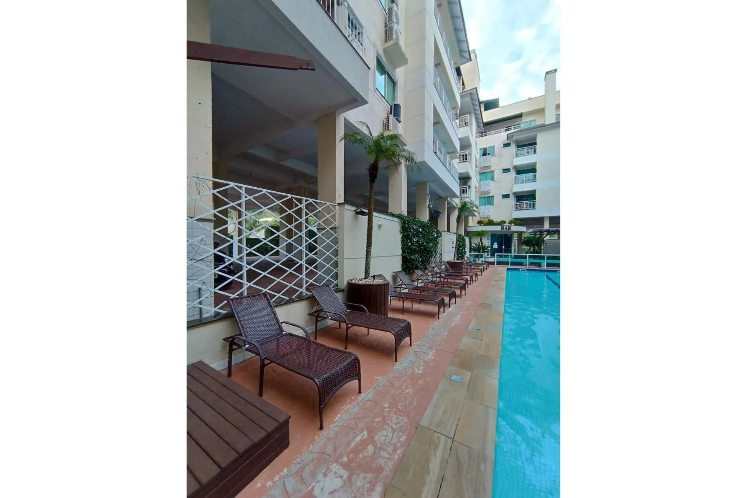 Swimming pool in Bombinhas Summer Beach