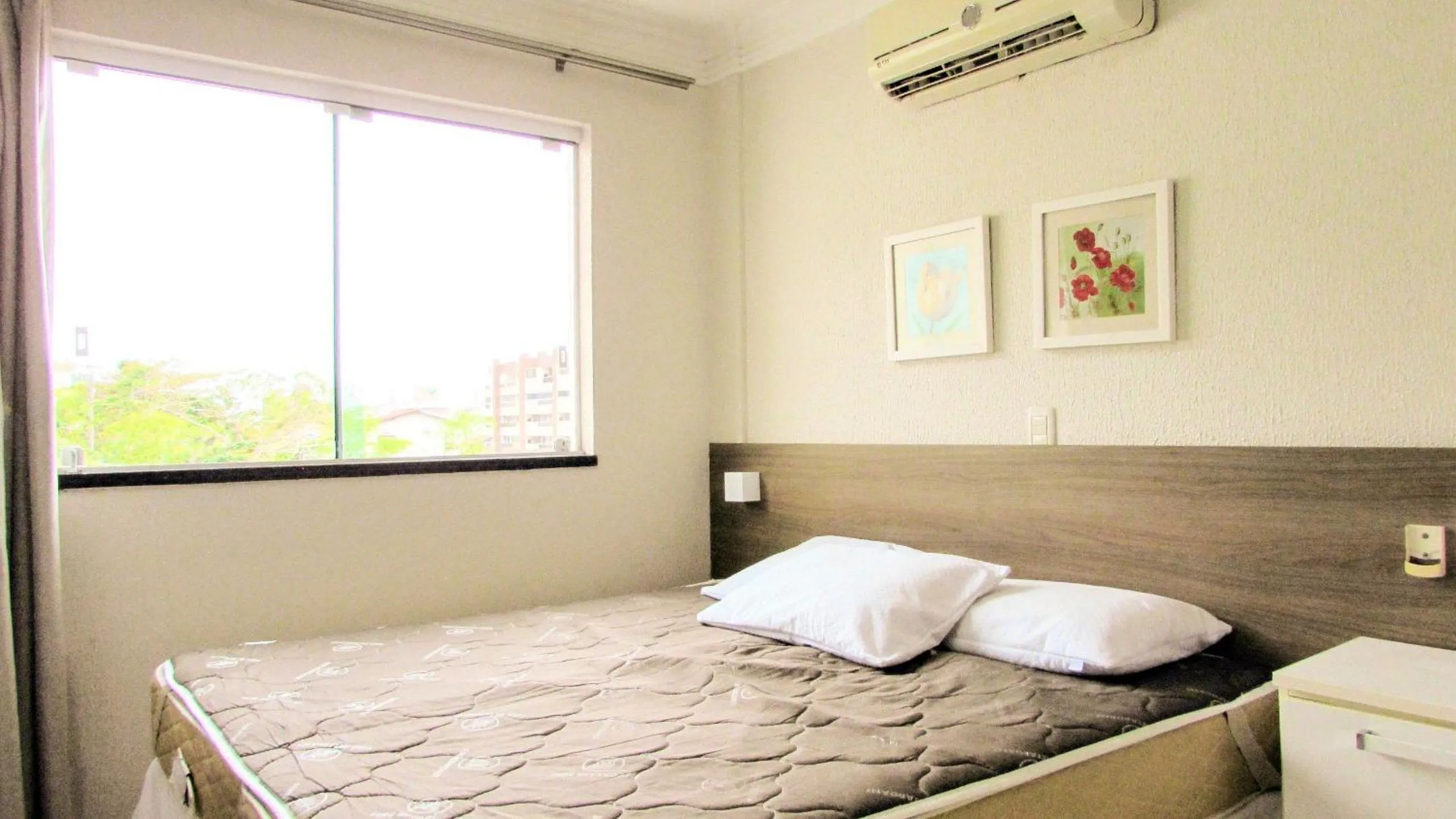 Bedroom, Bed in Bombinhas Summer Beach