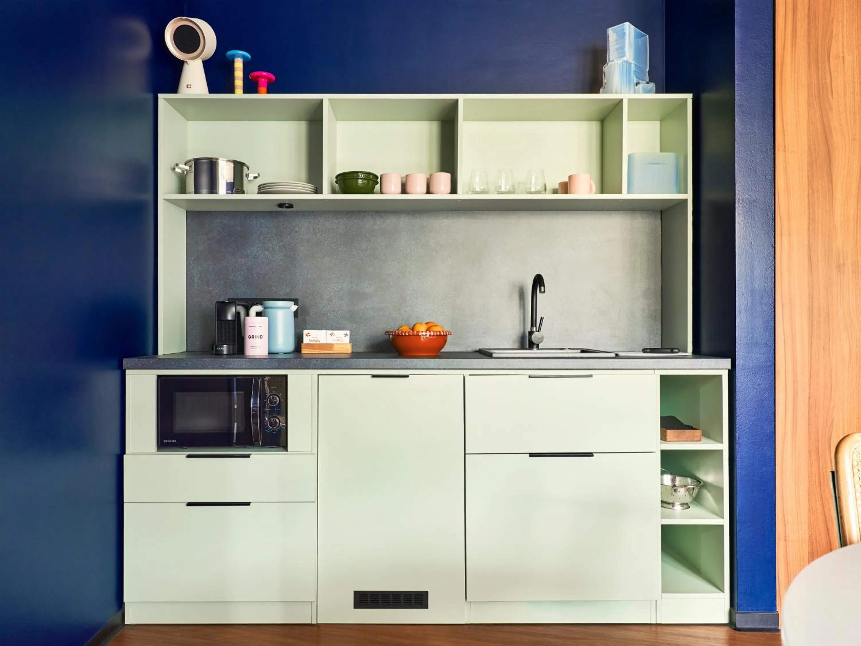 Kitchen or kitchenette in Numa Berlin Torstrasse