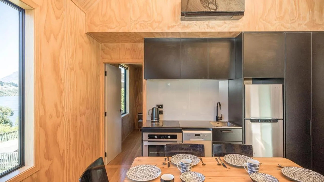 Property building in Picture Perfect - Queenstown Holiday Home