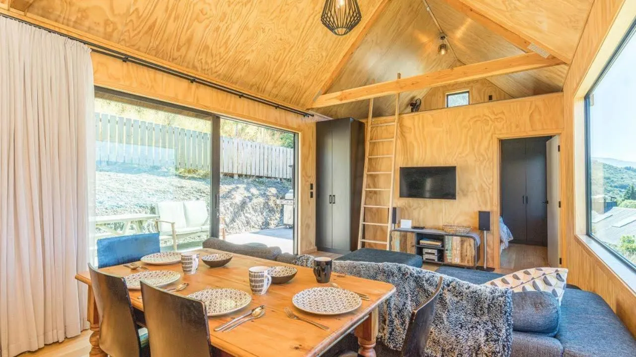 Property building in Picture Perfect - Queenstown Holiday Home