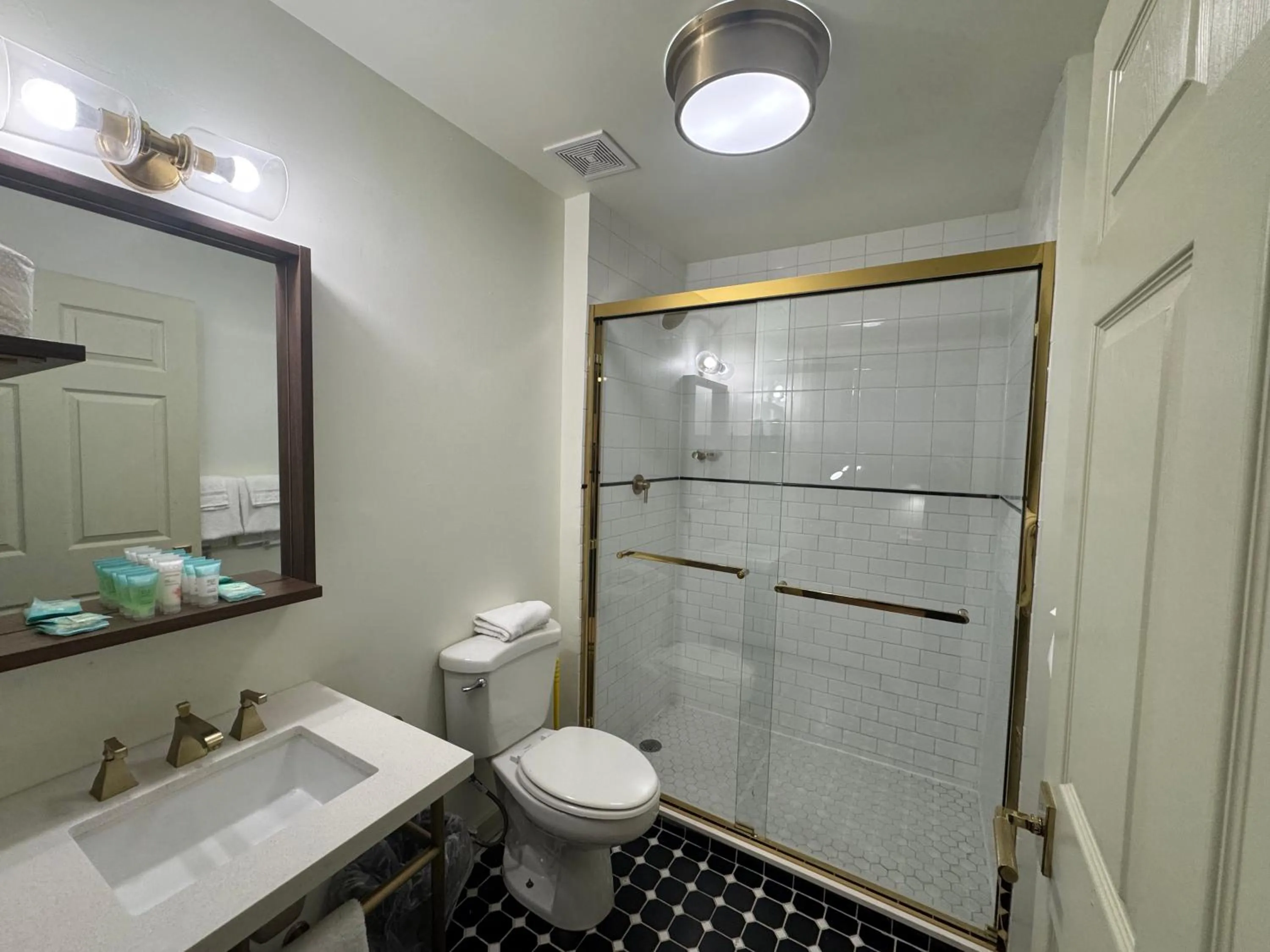 Shower in Ski Mountain Lodge