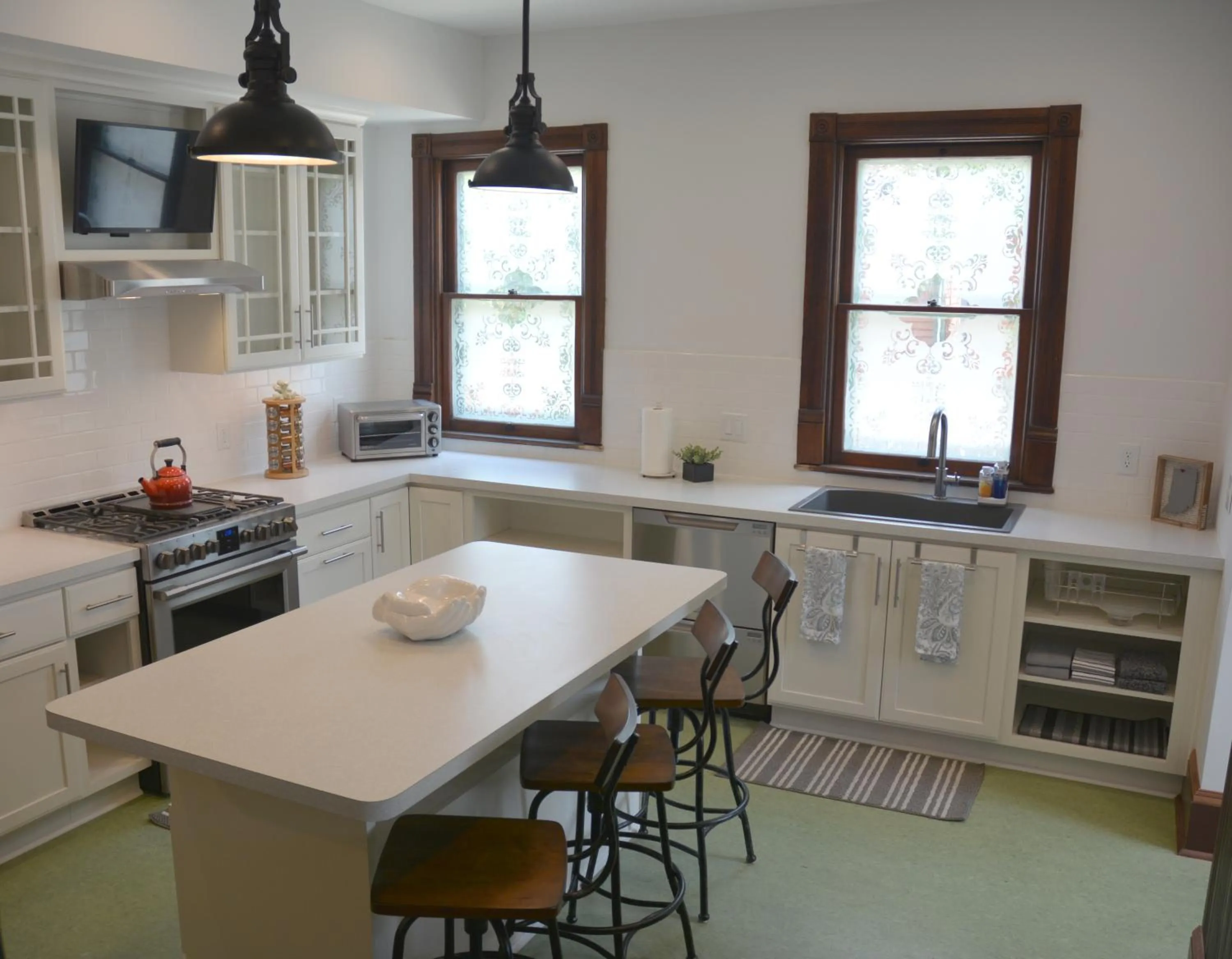 Kitchen or kitchenette in Art and Lodging