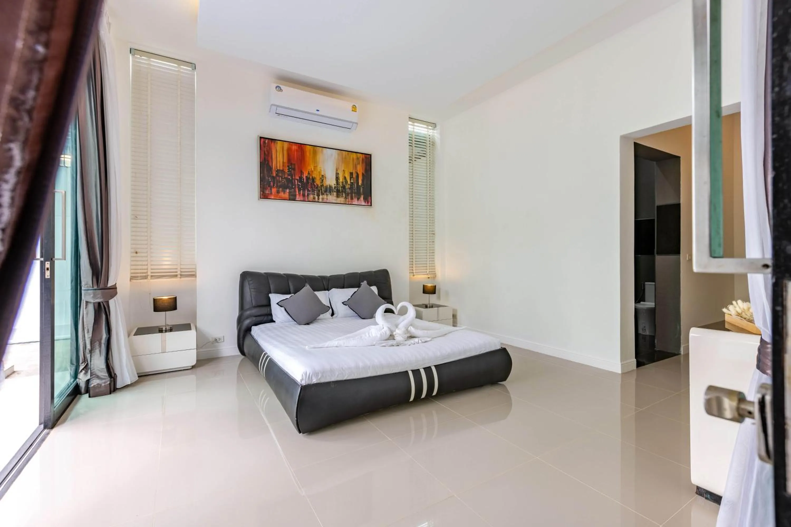 Bed in 3 Bedroom Pool Villa BL2