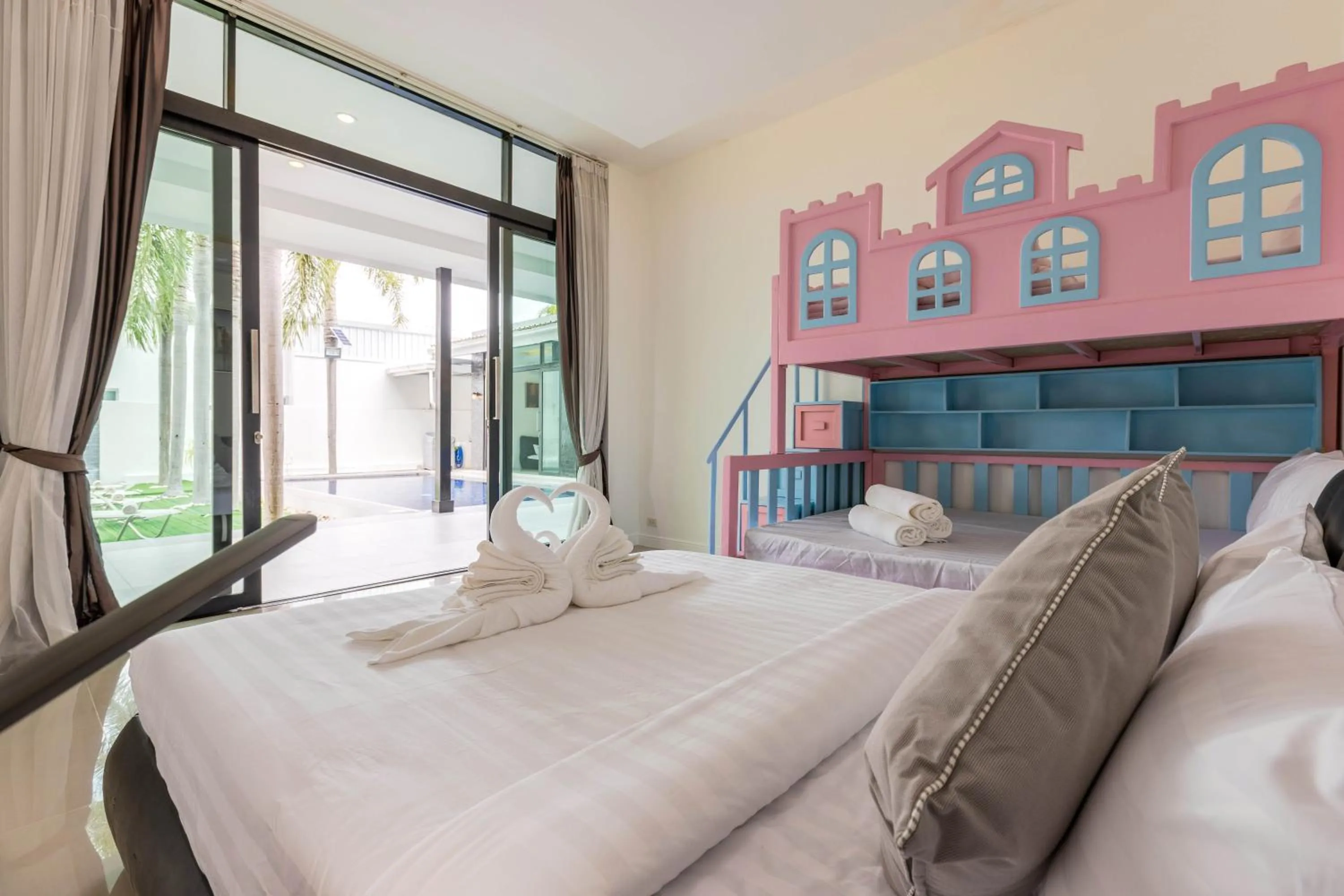 Bed in 3 Bedroom Pool Villa BL2