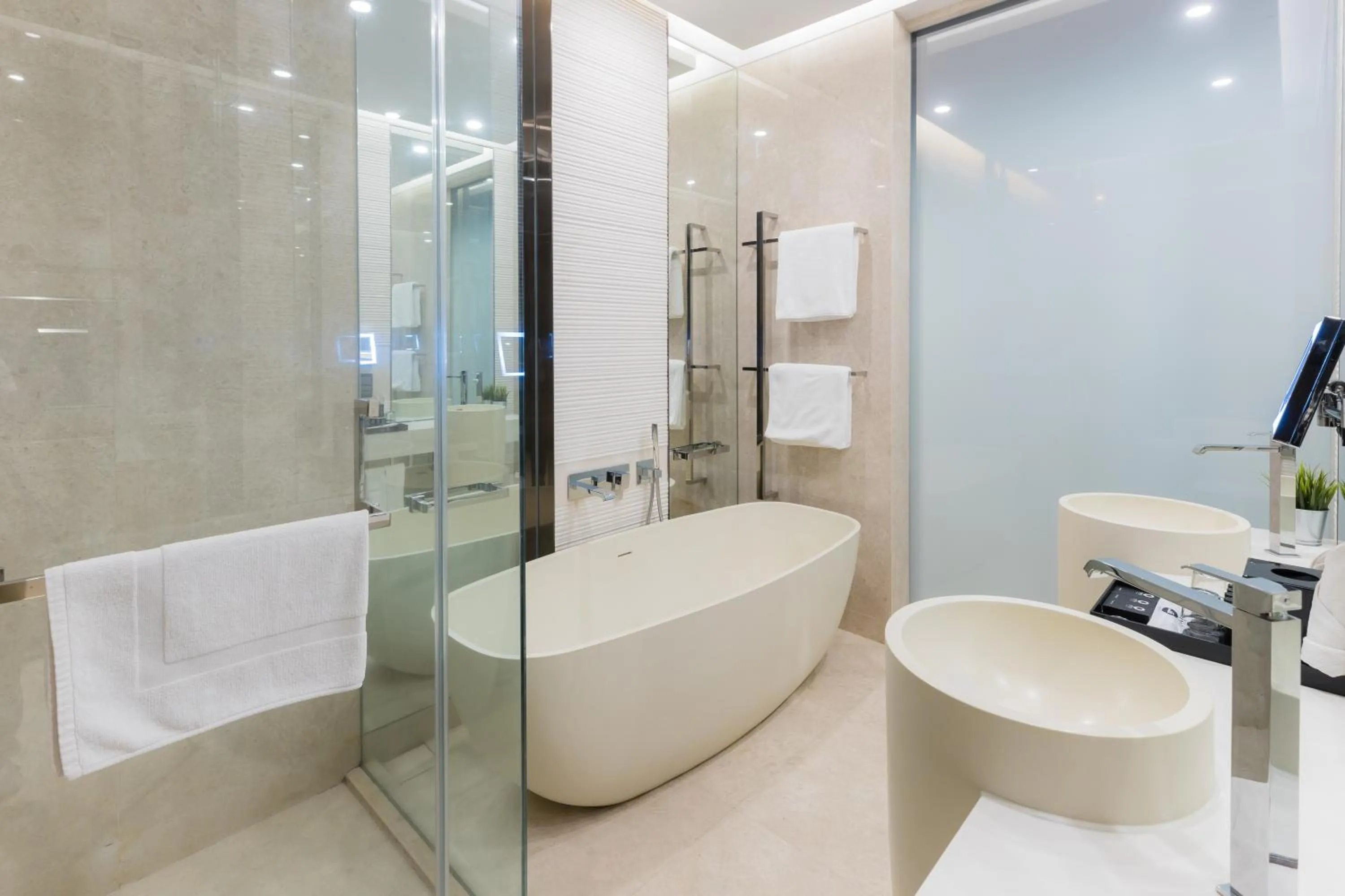 Shower in Banyan Signatures Pavilion Kuala Lumpur