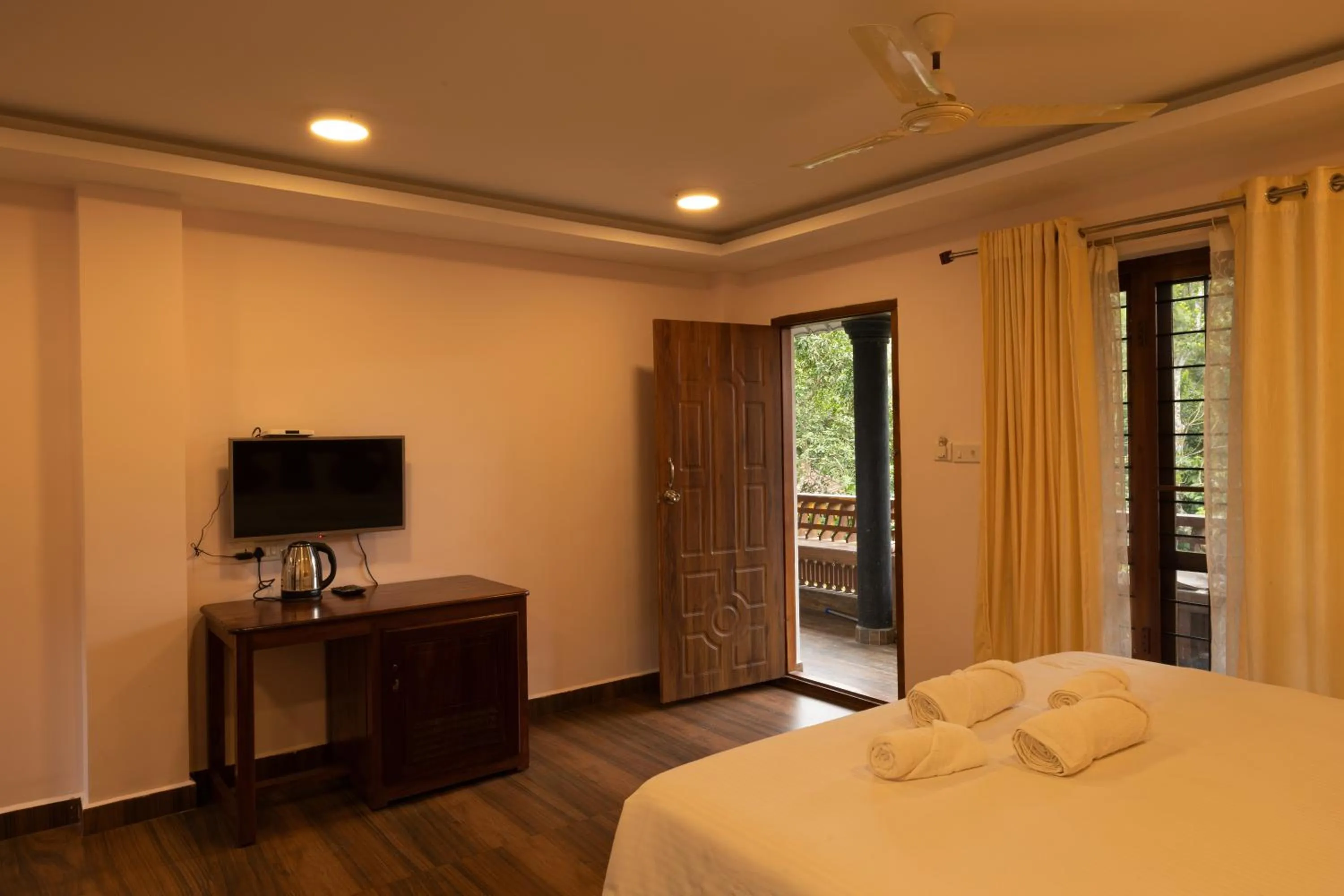 Bedroom, Bed in Avadale Thekkady - Stag Groups Not Allowed
