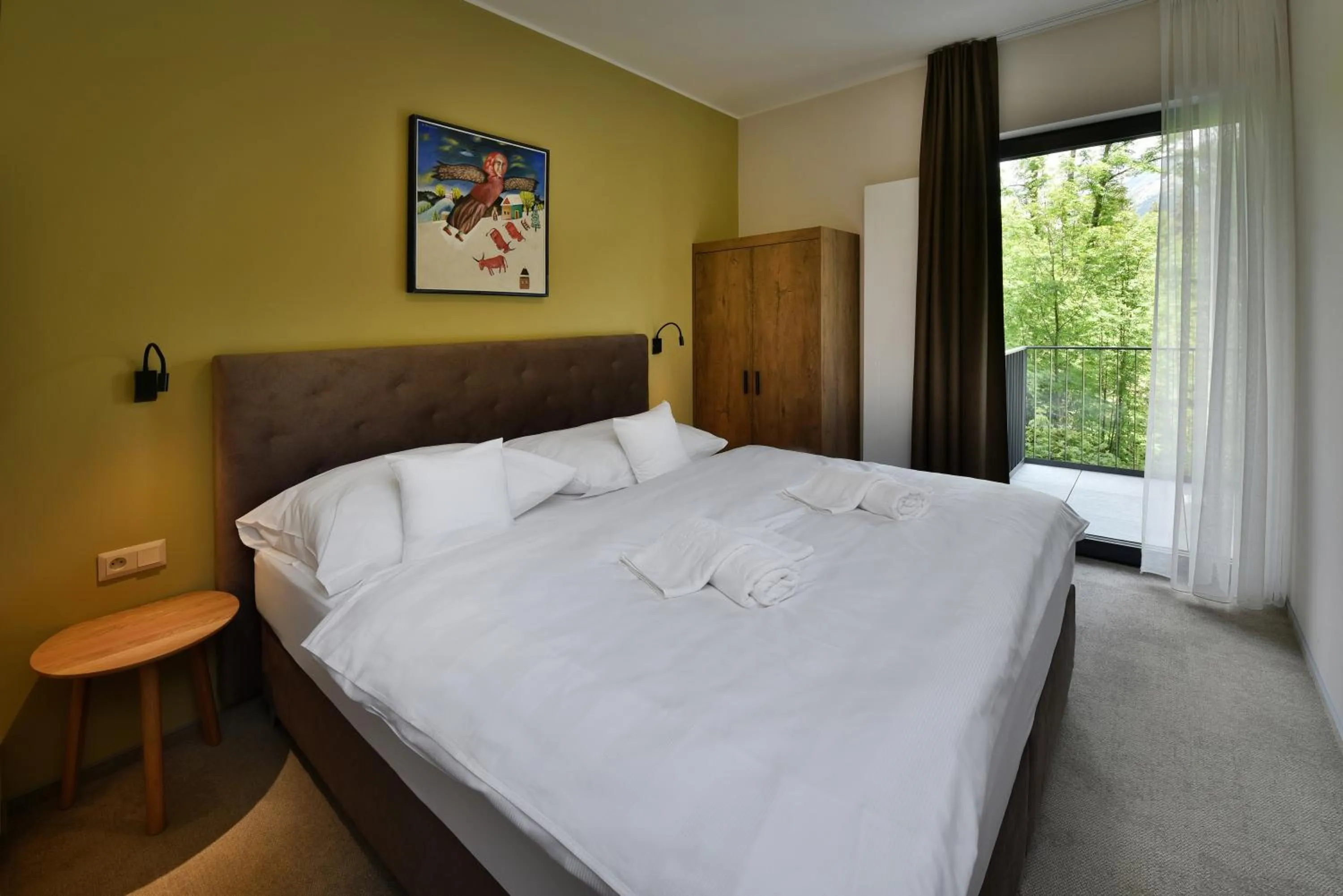 Bedroom, Bed in APLEND Lake Resort