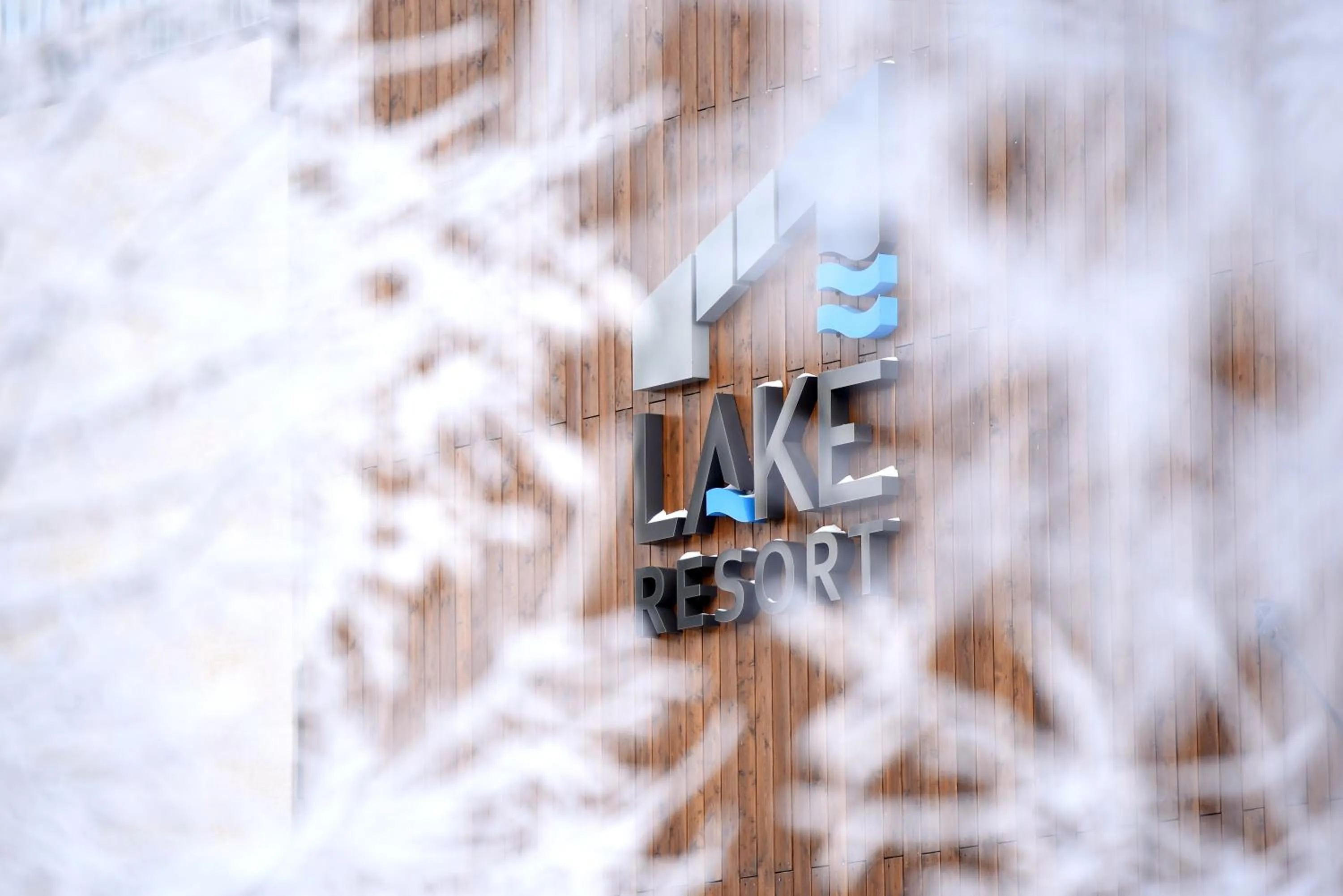 Property building in APLEND Lake Resort