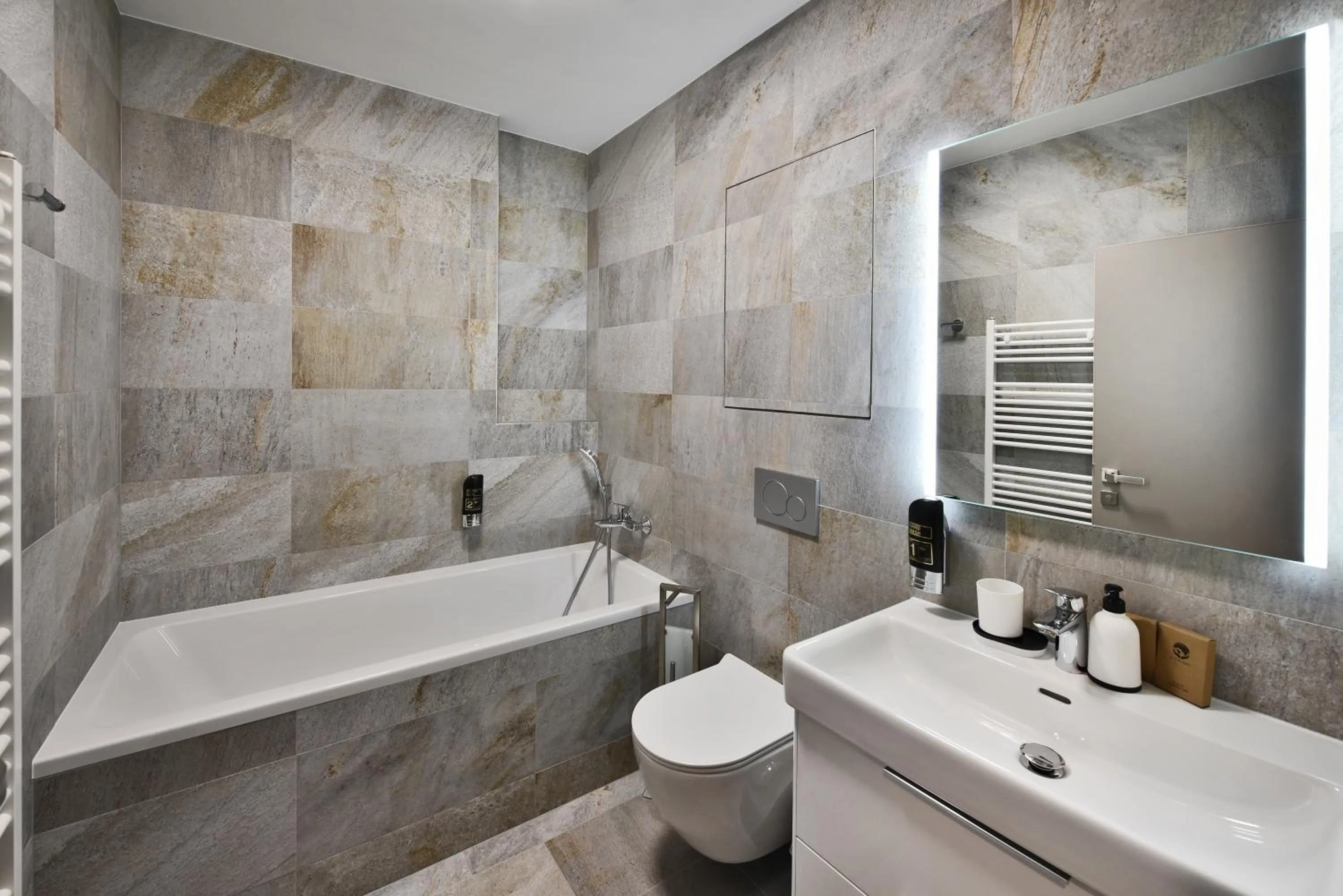 Bathroom in APLEND Lake Resort