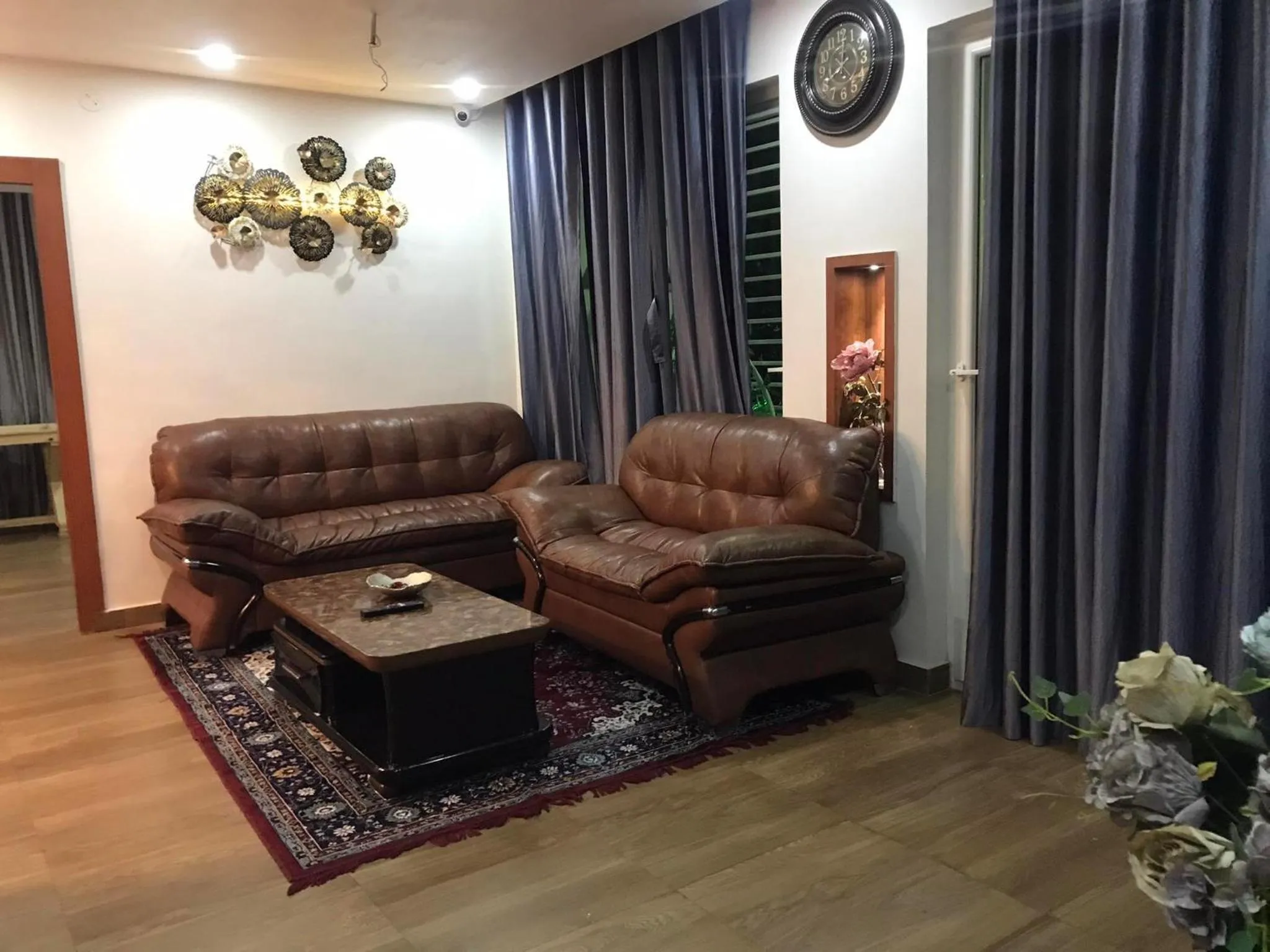 Seating area in Mariya Condo hotel