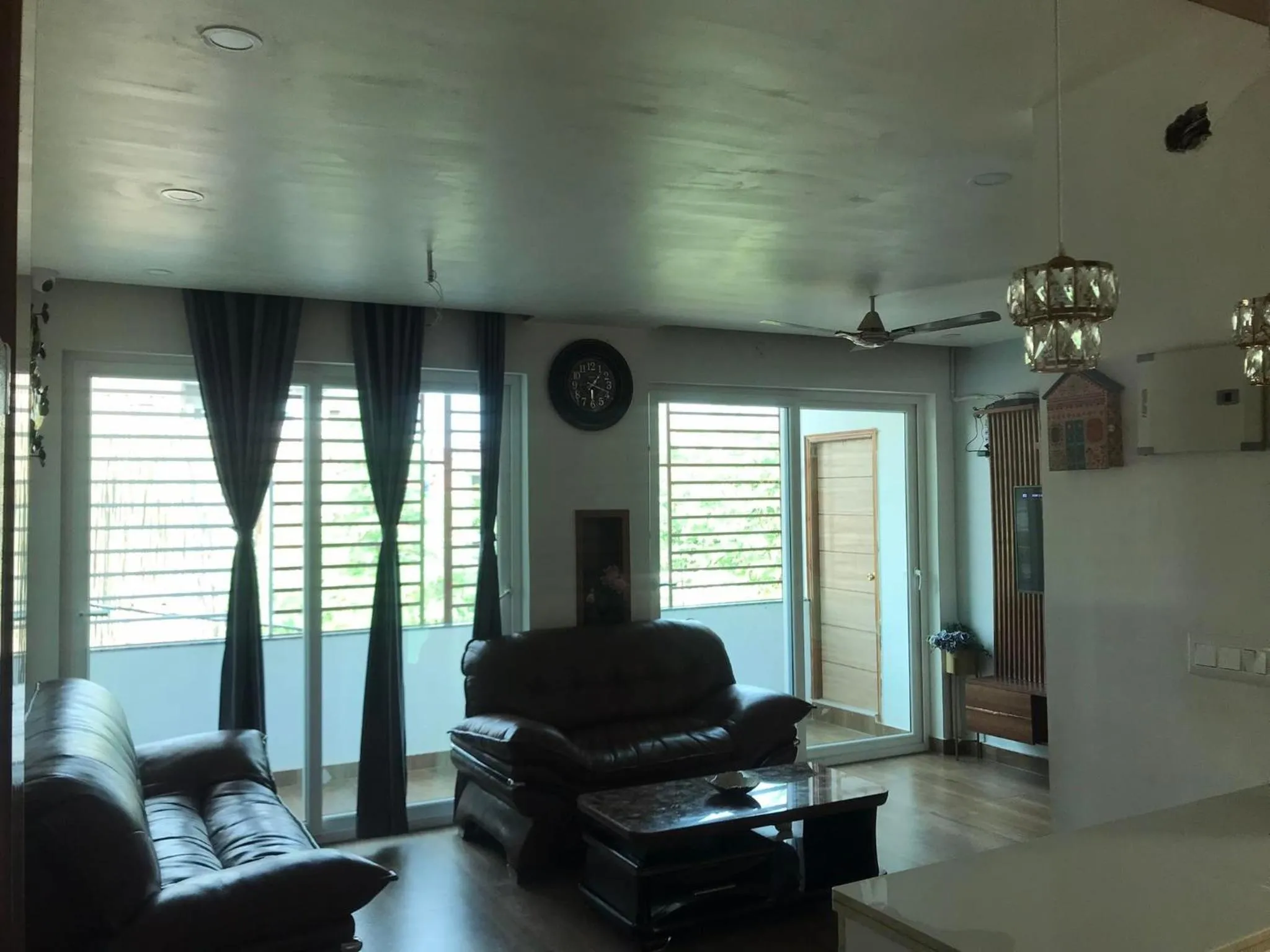 Living room in Mariya Condo hotel